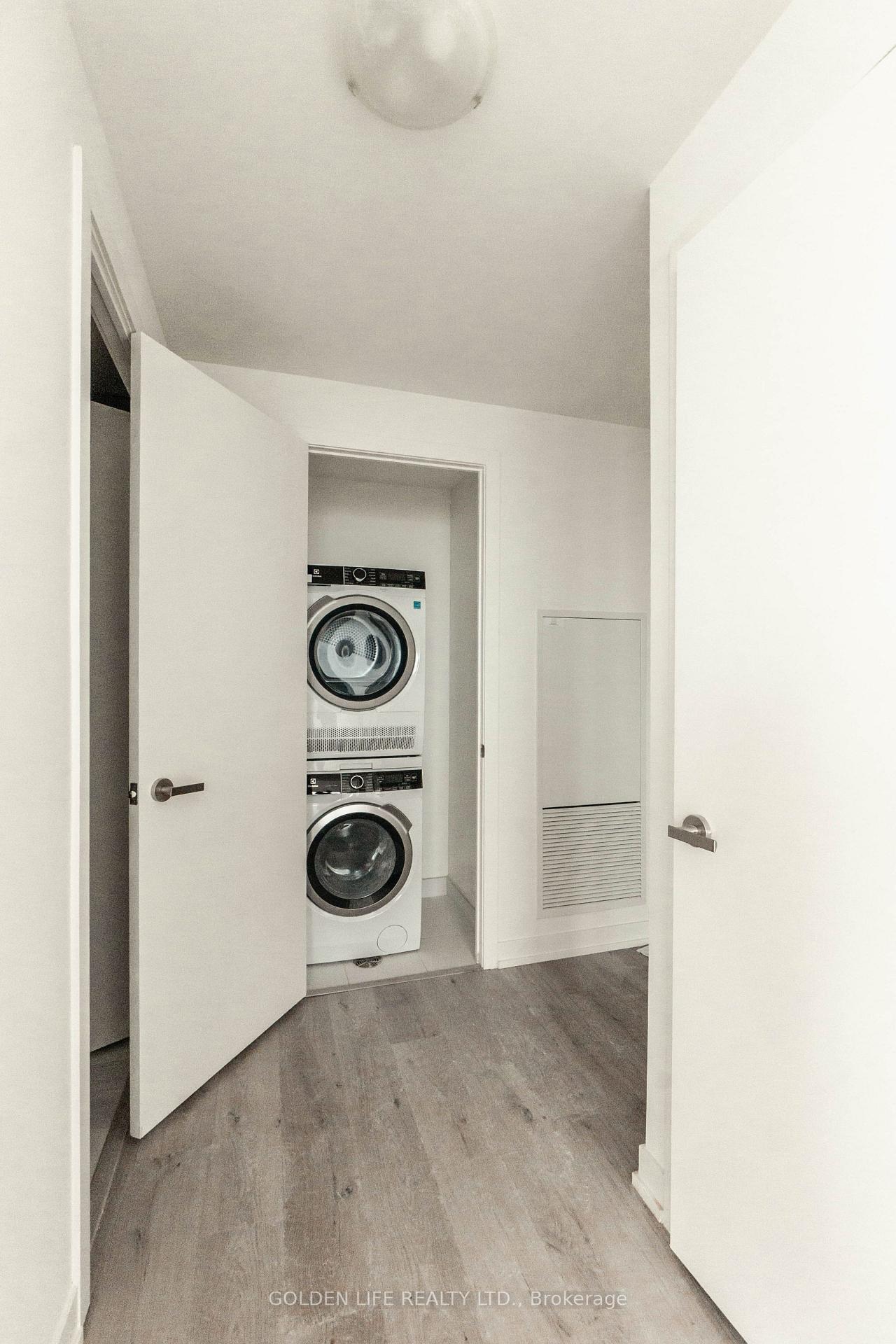 Photo 11 of Unit 5606, 138 downes Street E, Toronto, Waterfront Communities — HOMEH