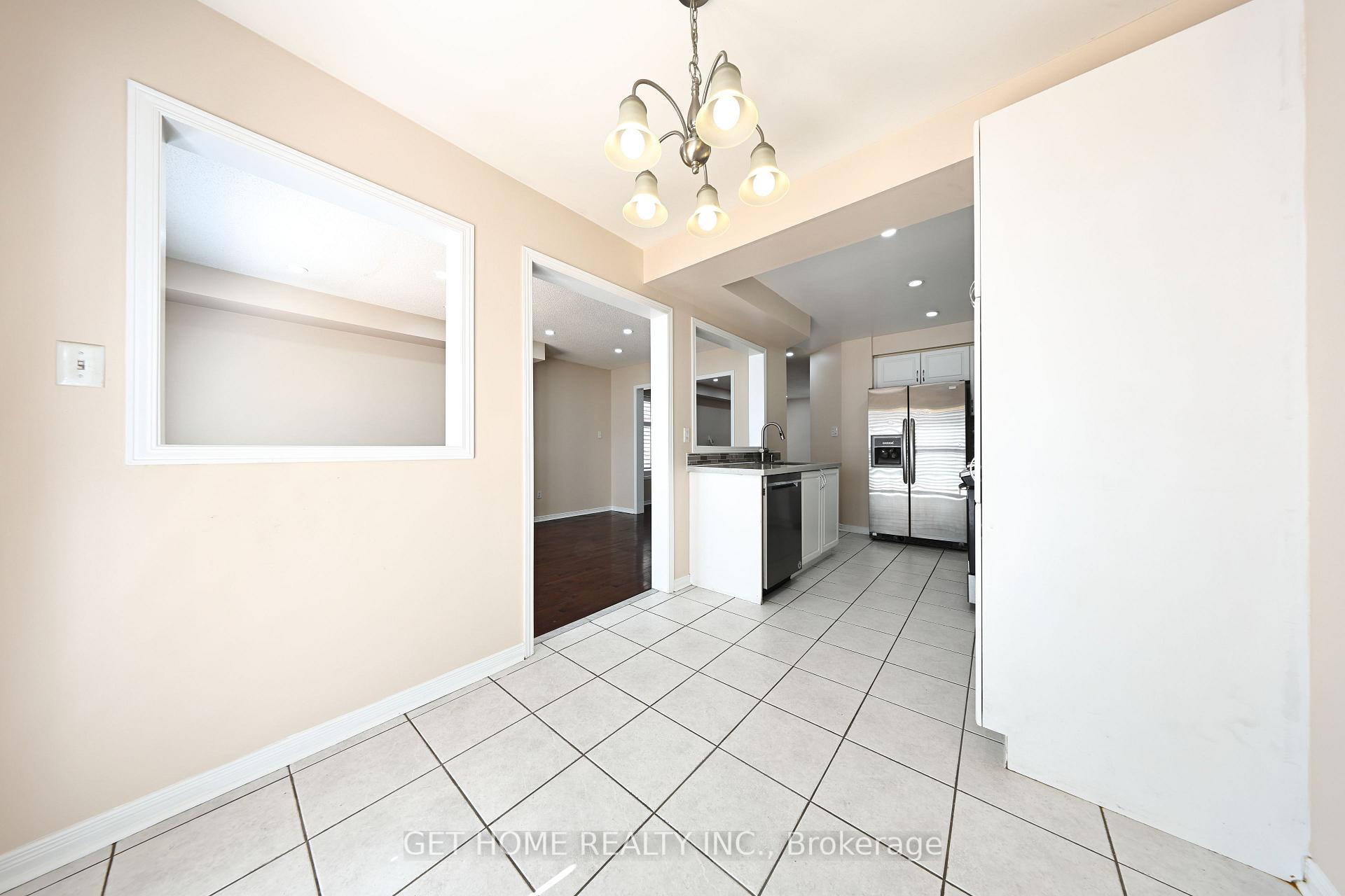 Photo 37 of 62 Charcoal Way, Brampton, Bram West — HOMEH