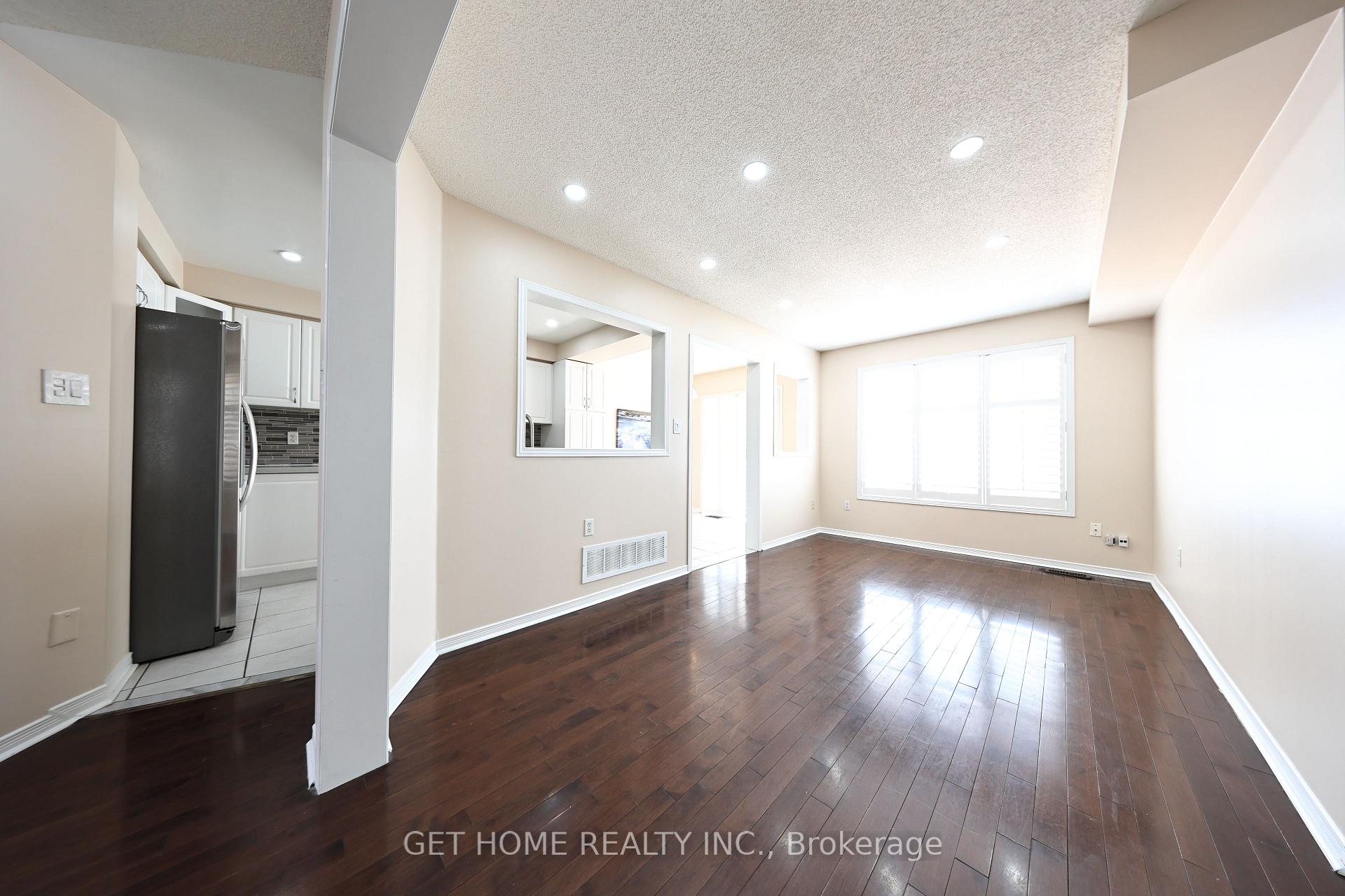 Photo 38 of 62 Charcoal Way, Brampton, Bram West — HOMEH