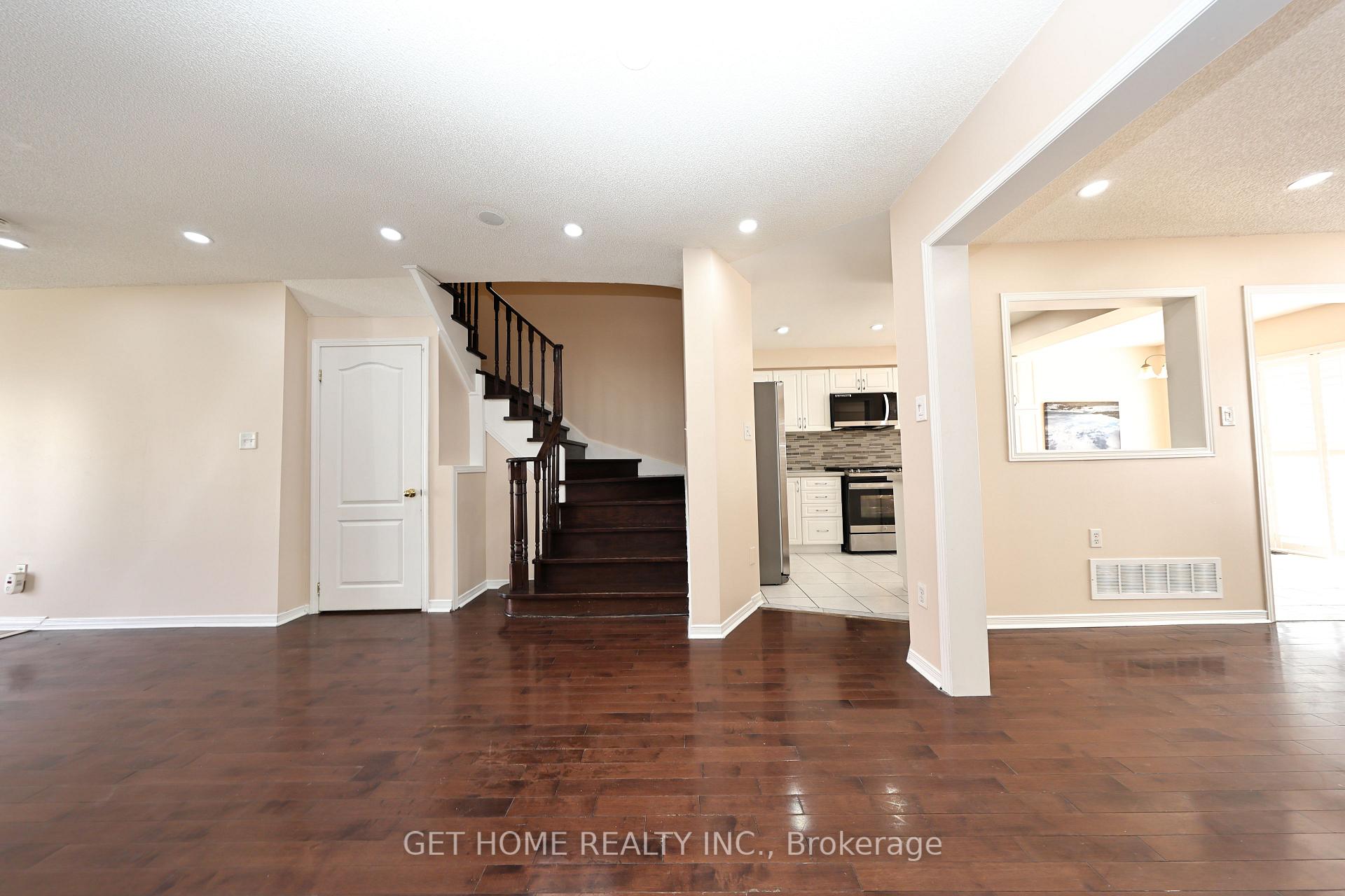 Photo 43 of 62 Charcoal Way, Brampton, Bram West — HOMEH