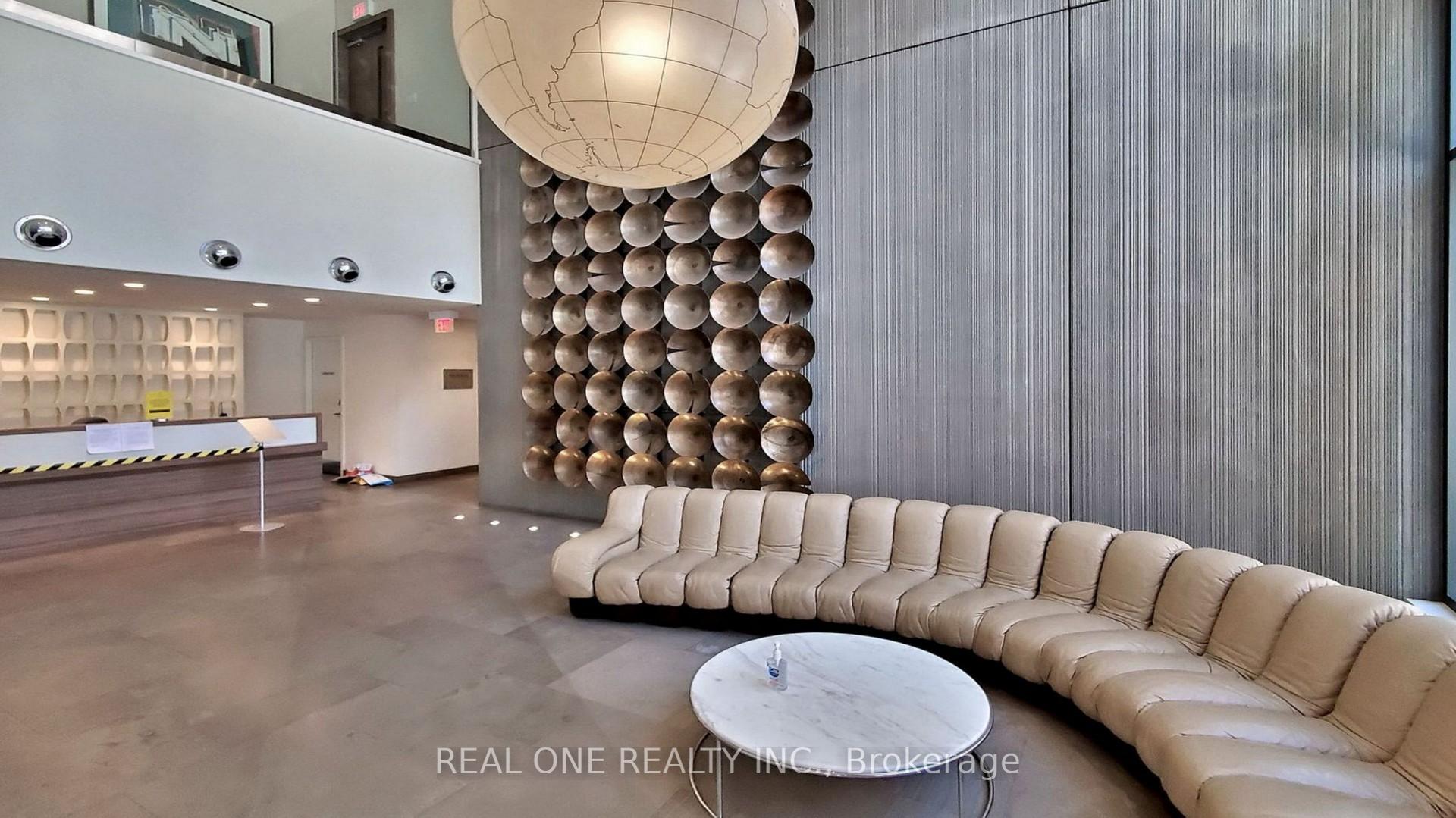 Photo 3 of Unit 1004, 75 St Nicholas Street, Toronto, Bay Street Corridor — HOMEH
