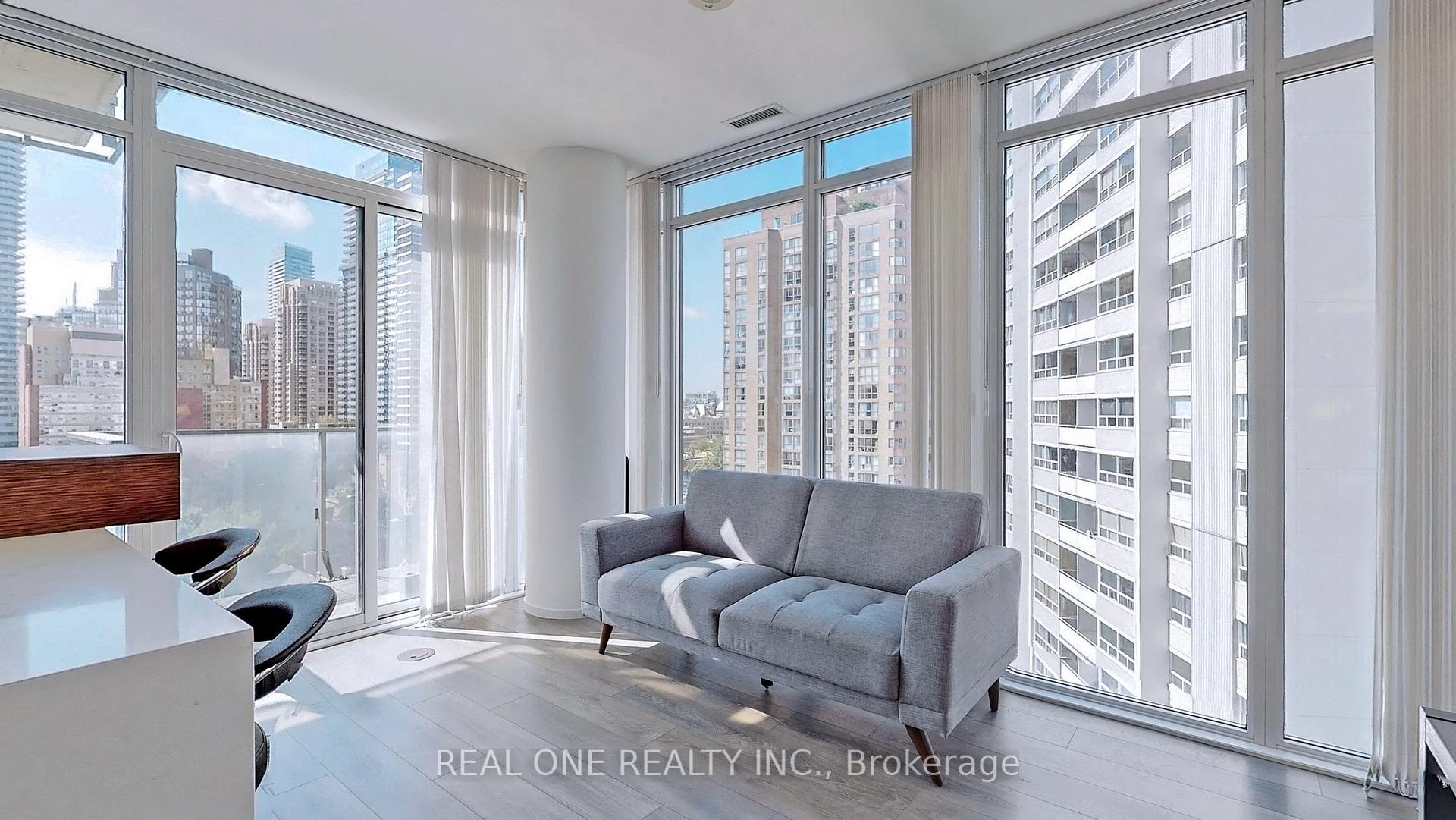 Photo 6 of Unit 1004, 75 St Nicholas Street, Toronto, Bay Street Corridor — HOMEH