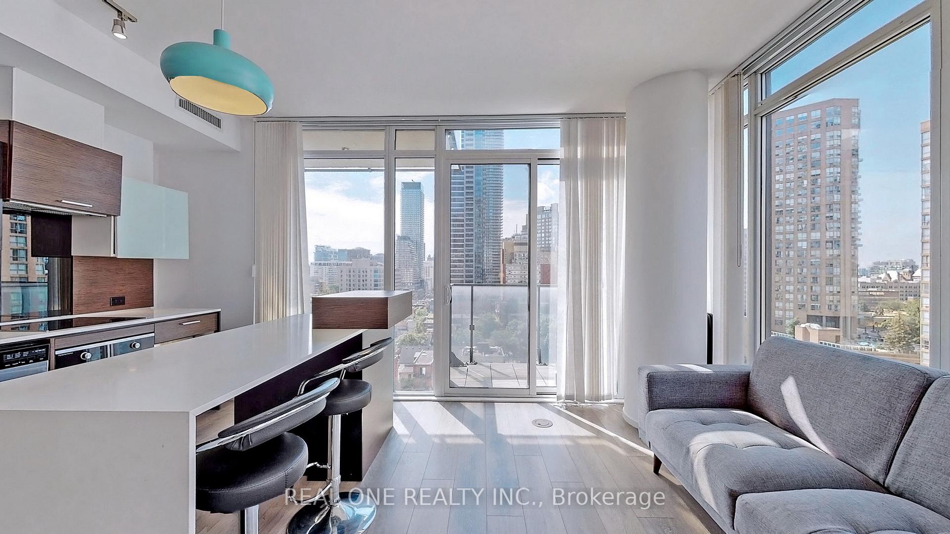 Photo 7 of Unit 1004, 75 St Nicholas Street, Toronto, Bay Street Corridor — HOMEH