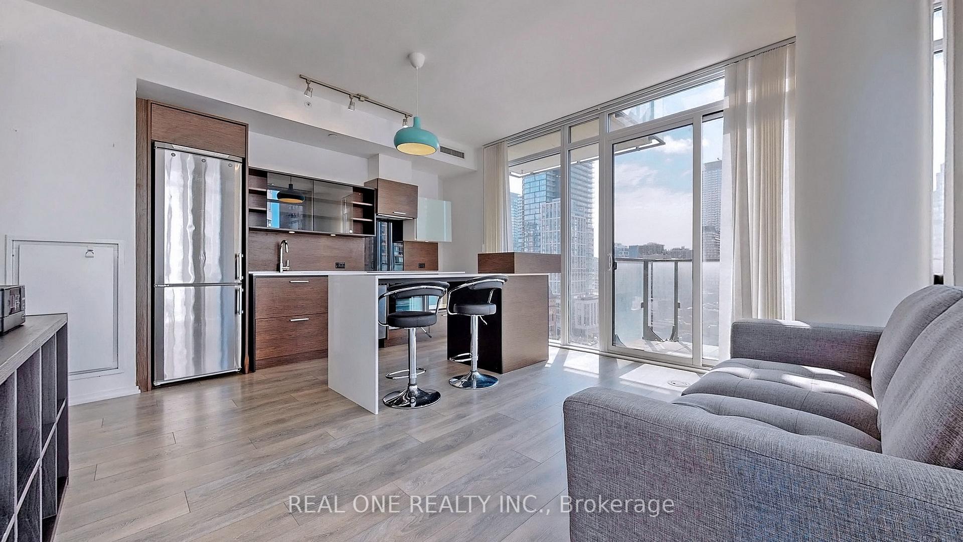 Photo 8 of Unit 1004, 75 St Nicholas Street, Toronto, Bay Street Corridor — HOMEH