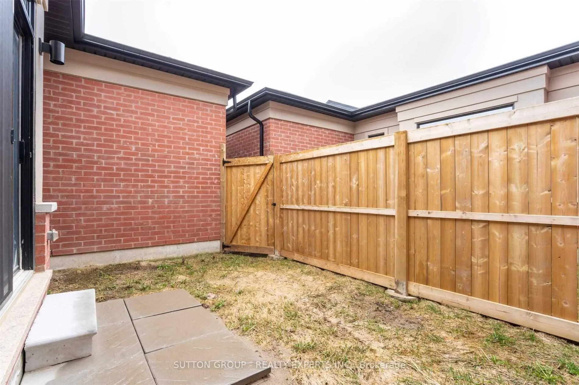 Photo 24 of 6 Military Crescent, Brampton, Northwest Brampton — HOMEH