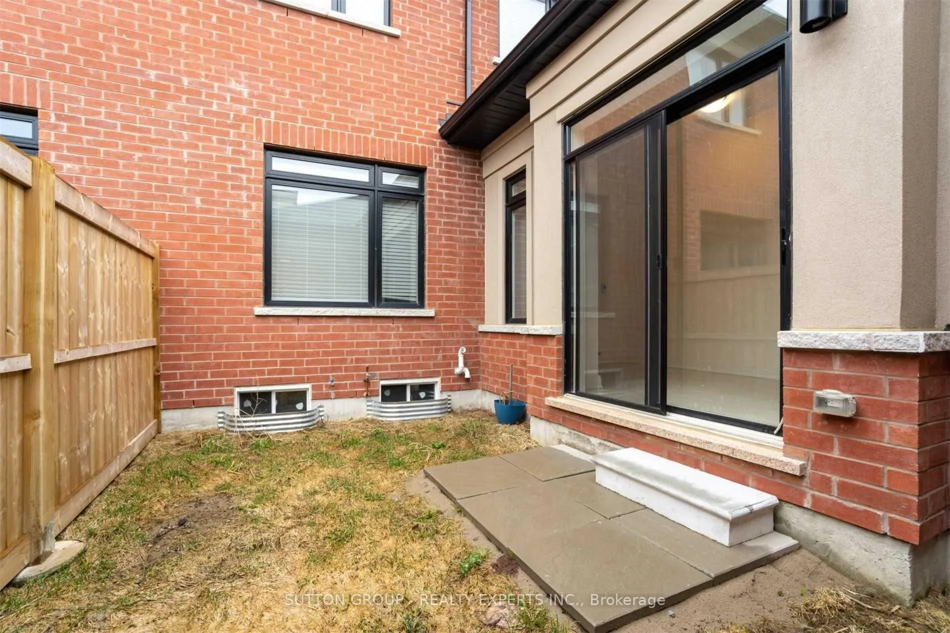 Photo 25 of 6 Military Crescent, Brampton, Northwest Brampton — HOMEH