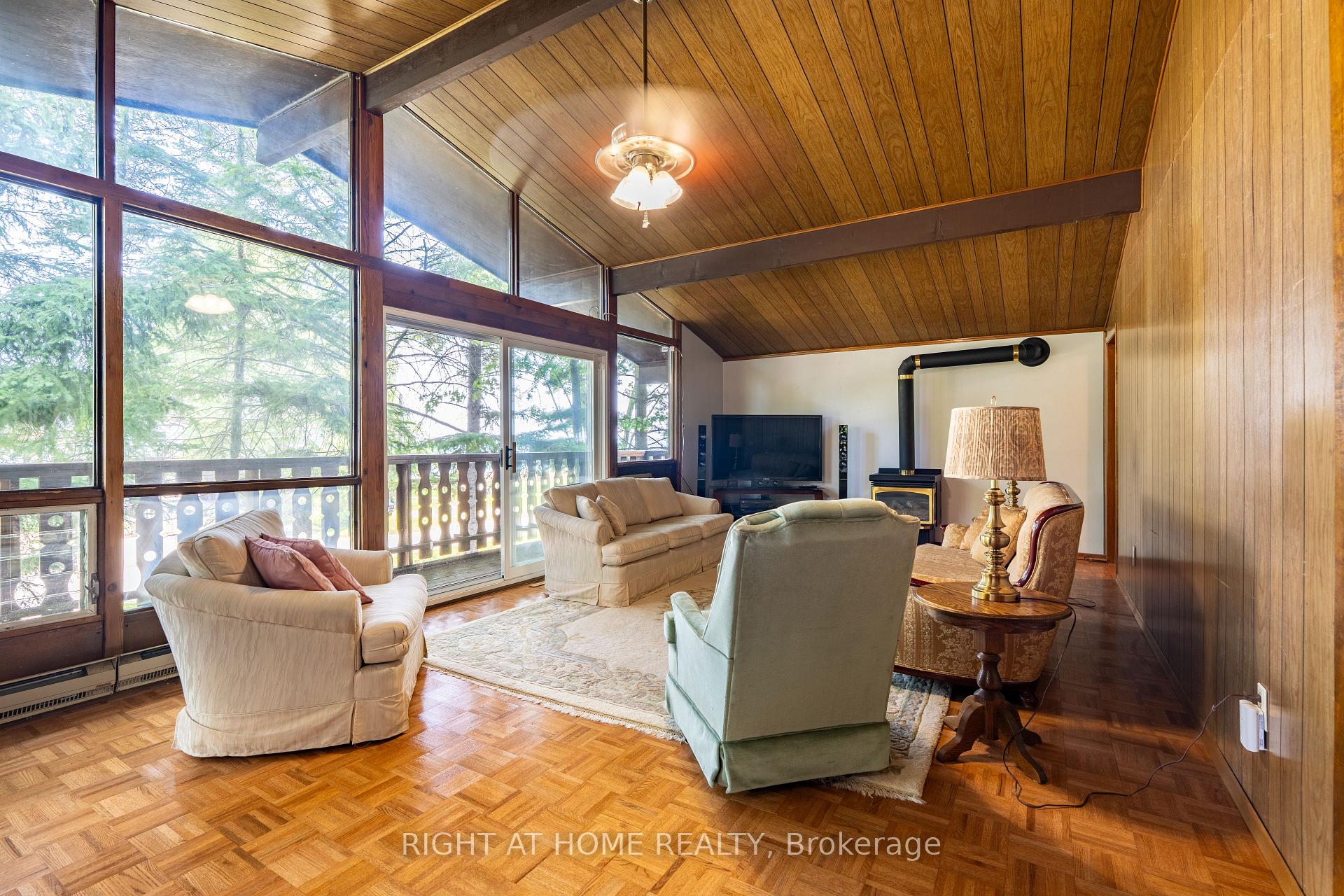 Photo 14 of 25 William Avenue, Wasaga Beach — HOMEH