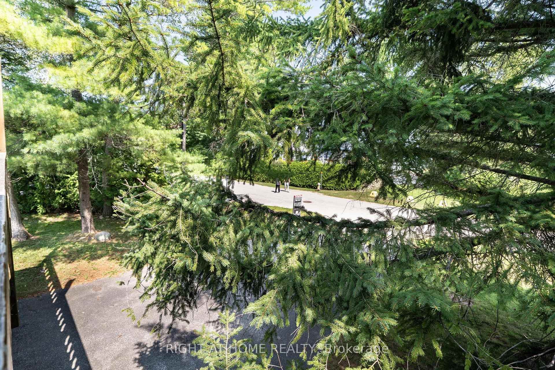 Photo 23 of 25 William Avenue, Wasaga Beach — HOMEH