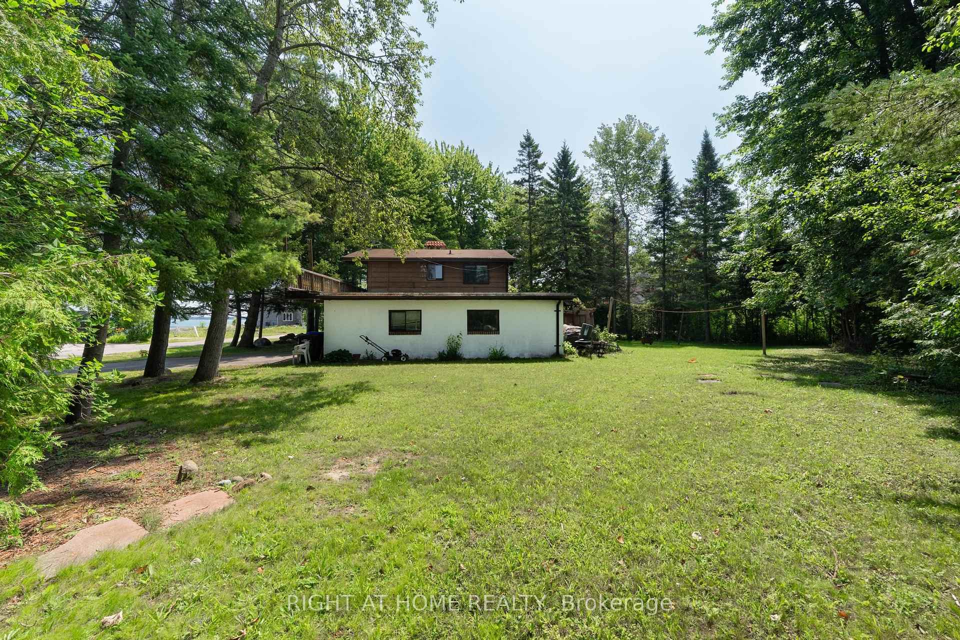 Photo 28 of 25 William Avenue, Wasaga Beach — HOMEH