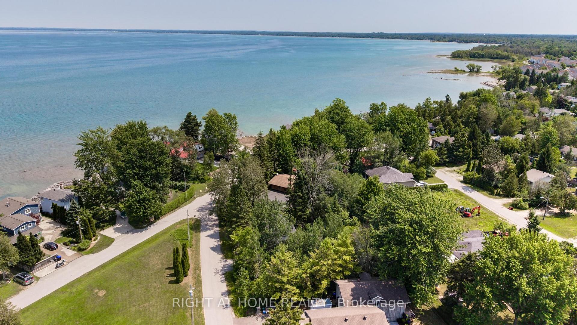 Photo 34 of 25 William Avenue, Wasaga Beach — HOMEH