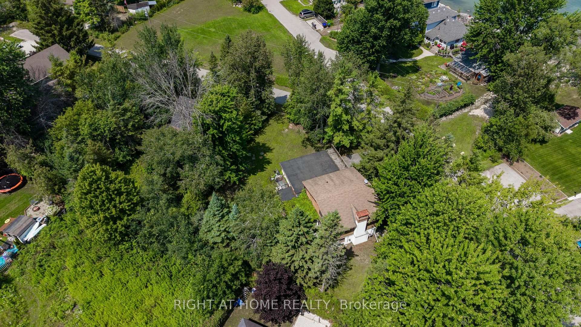 Photo 35 of 25 William Avenue, Wasaga Beach — HOMEH