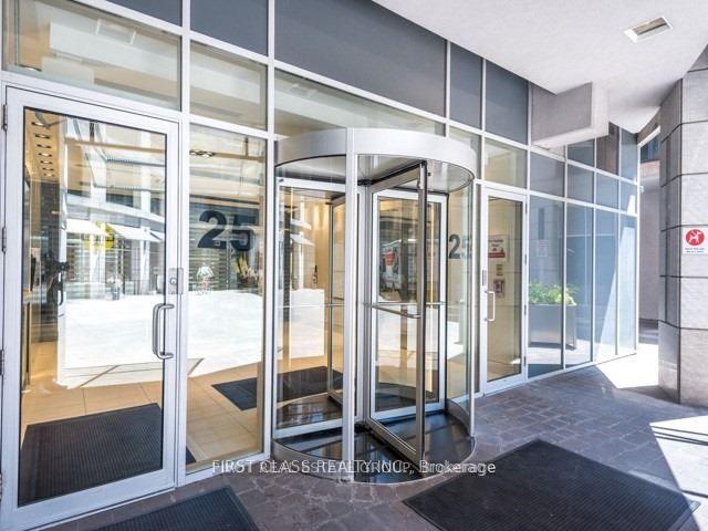 Photo 2 of 25 Carlton Street, Toronto, Church-Yonge Corridor — HOMEH