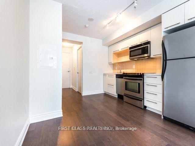 Photo 6 of 25 Carlton Street, Toronto, Church-Yonge Corridor — HOMEH