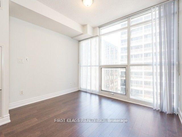 Photo 13 of 25 Carlton Street, Toronto, Church-Yonge Corridor — HOMEH