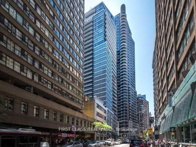 Photo 18 of 25 Carlton Street, Toronto, Church-Yonge Corridor — HOMEH