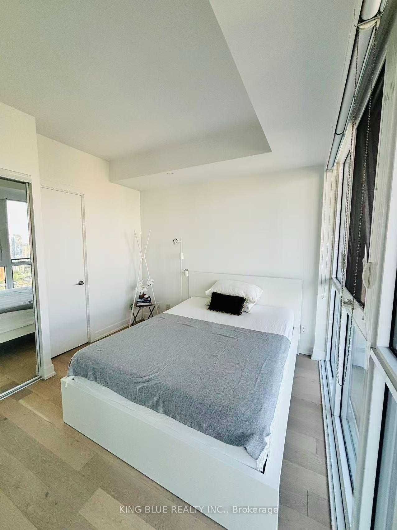 Photo 7 of Unit 3510, 7 Grenville Street, Toronto, Bay Street Corridor — HOMEH