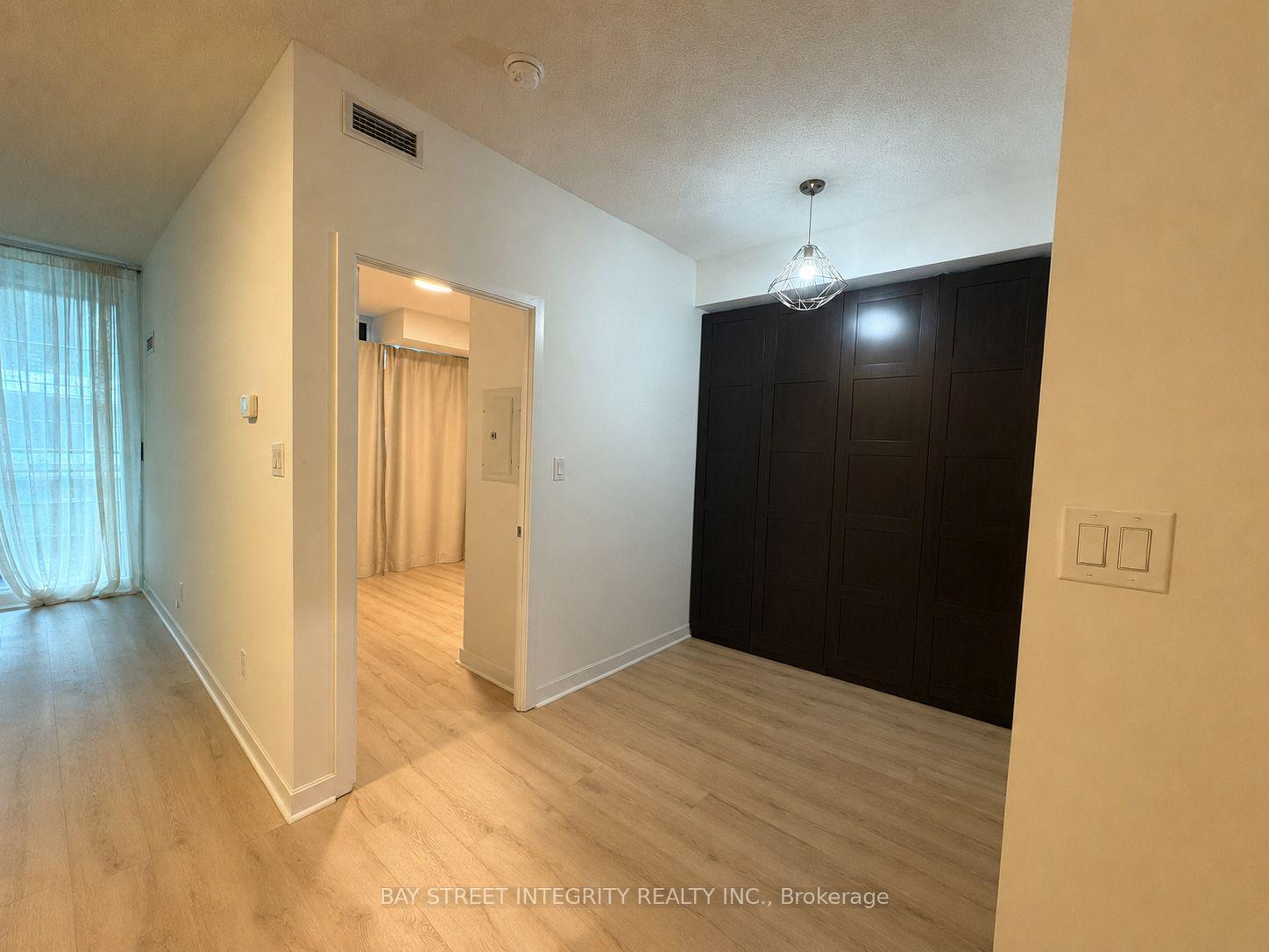 Photo 5 of Unit 307, 33 Bay Street, Toronto, Waterfront Communities — HOMEH