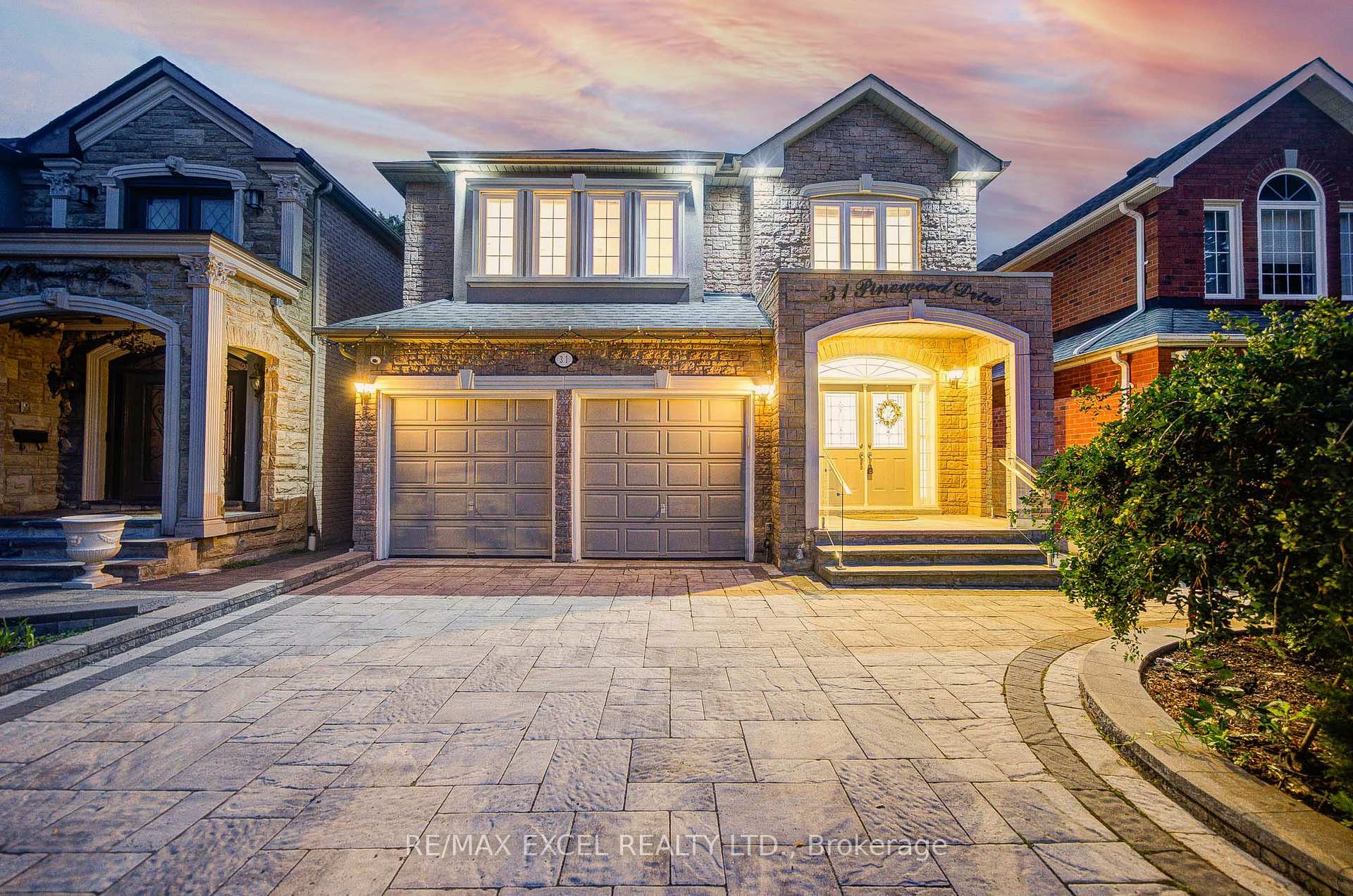 Photo 1 of 31 Pinewood Drive, Vaughan, Crestwood-Springfarm-Yorkhill — HOMEH