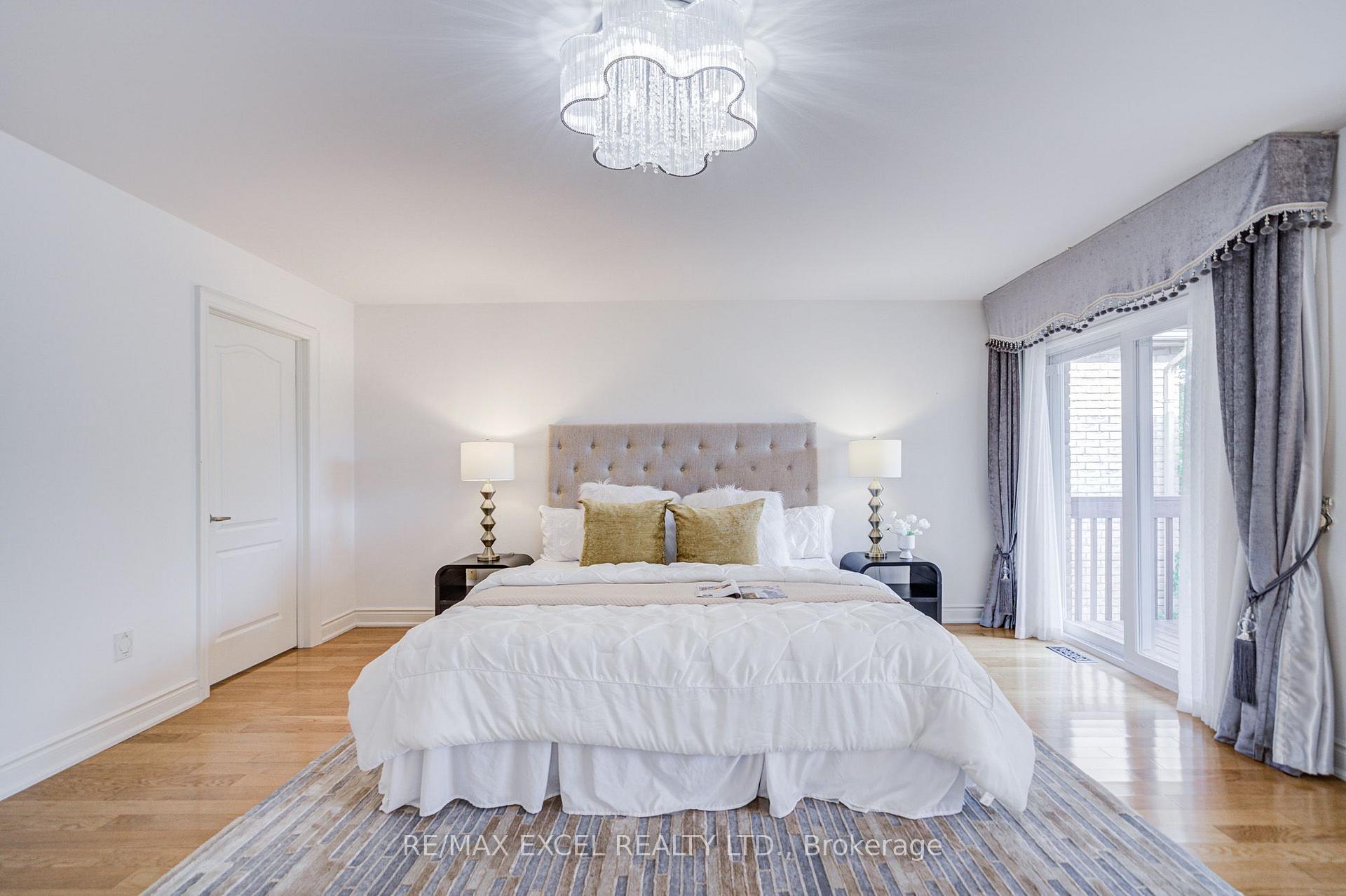 Photo 24 of 31 Pinewood Drive, Vaughan, Crestwood-Springfarm-Yorkhill — HOMEH