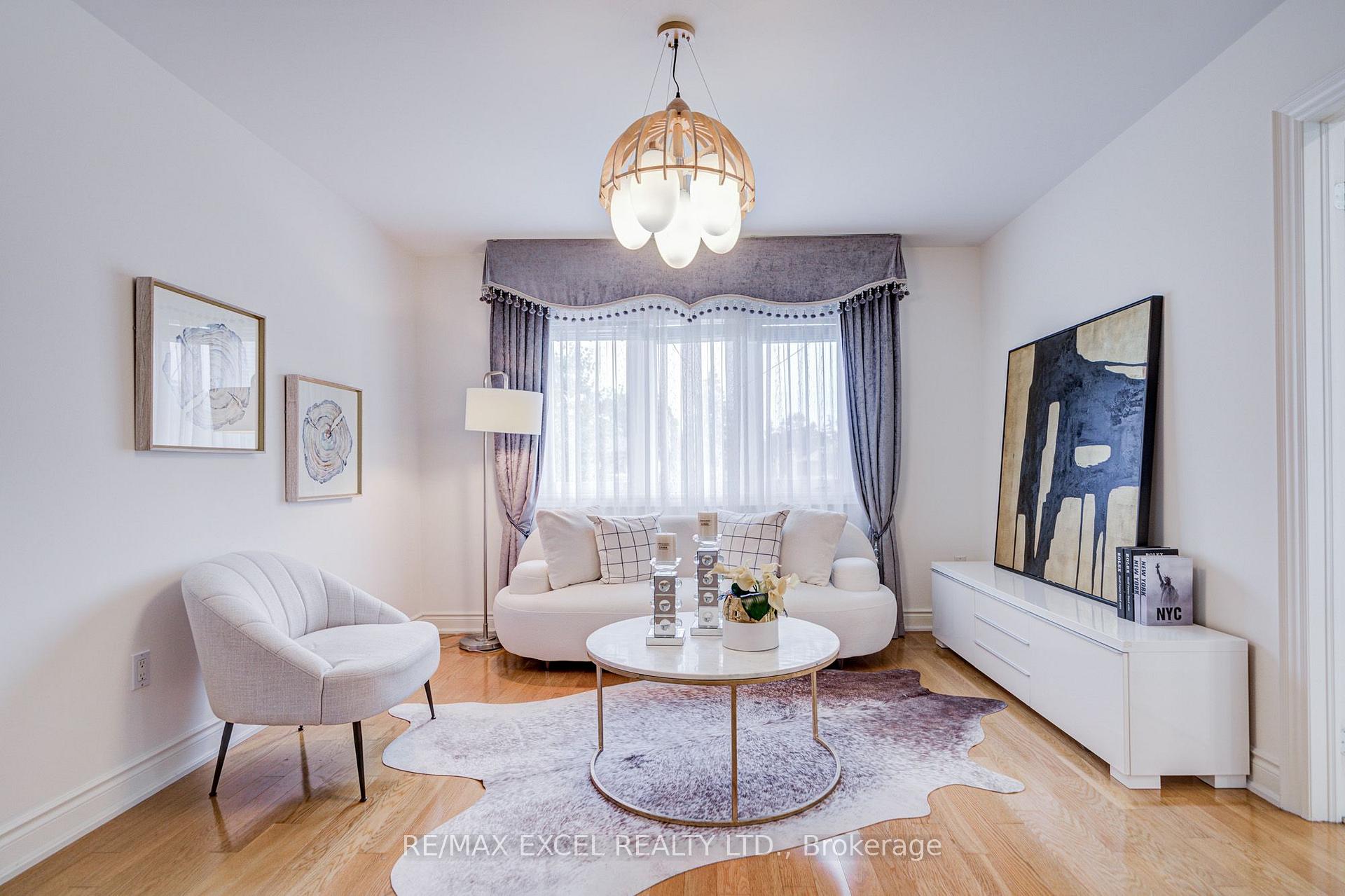 Photo 25 of 31 Pinewood Drive, Vaughan, Crestwood-Springfarm-Yorkhill — HOMEH