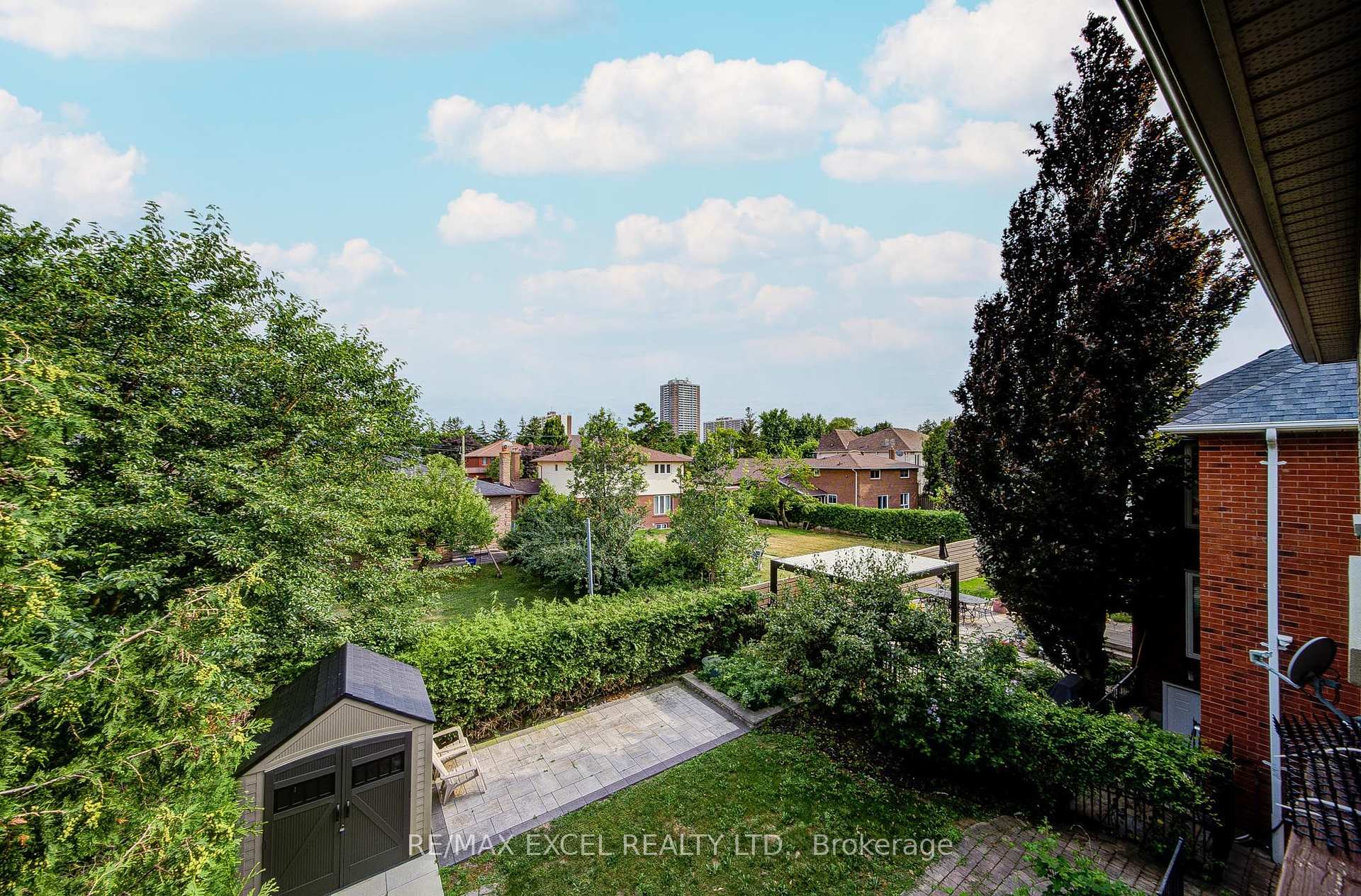 Photo 31 of 31 Pinewood Drive, Vaughan, Crestwood-Springfarm-Yorkhill — HOMEH
