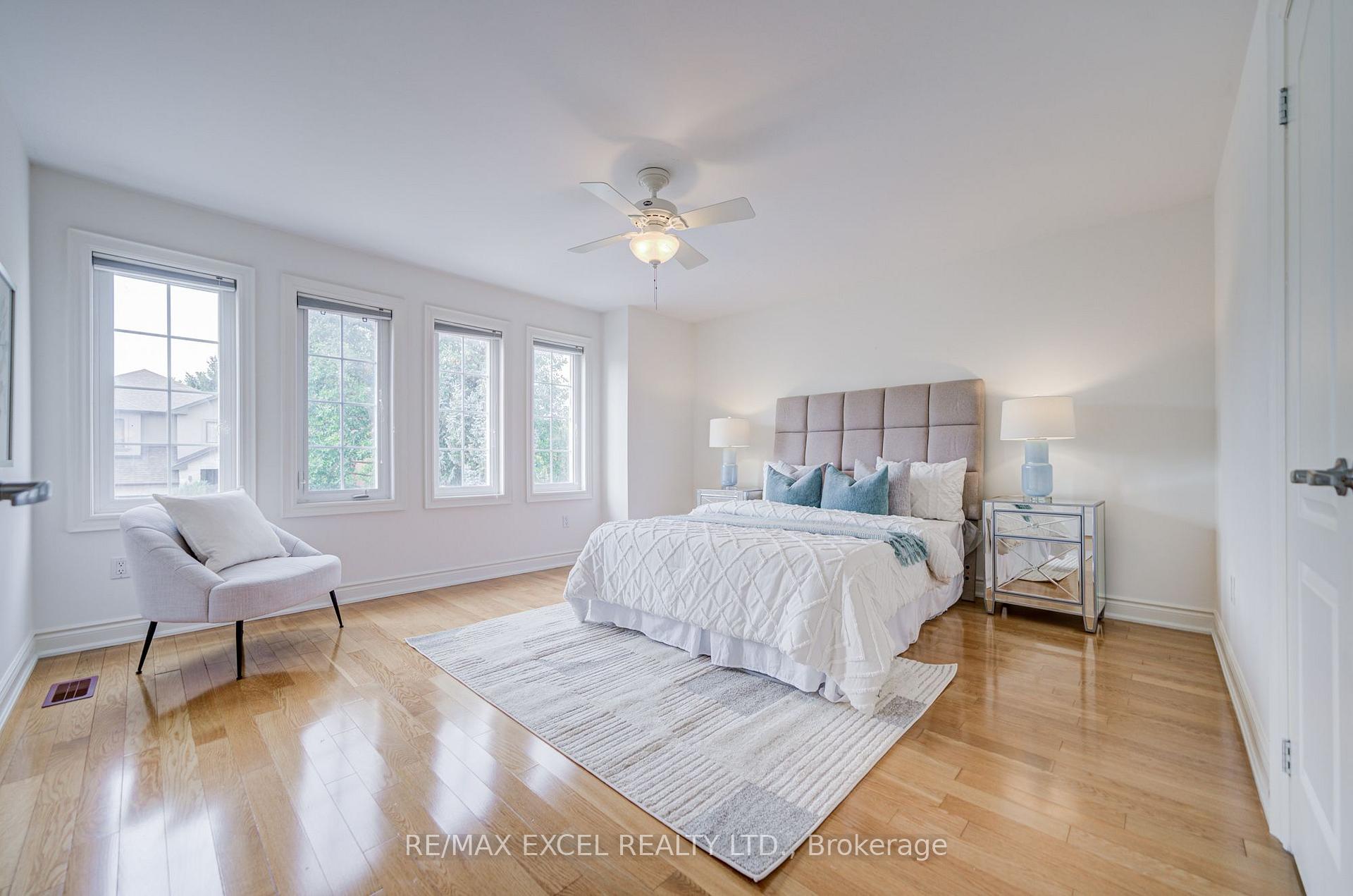 Photo 36 of 31 Pinewood Drive, Vaughan, Crestwood-Springfarm-Yorkhill — HOMEH