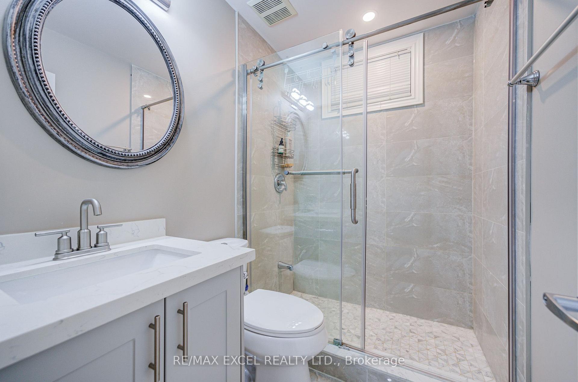 Photo 42 of 31 Pinewood Drive, Vaughan, Crestwood-Springfarm-Yorkhill — HOMEH