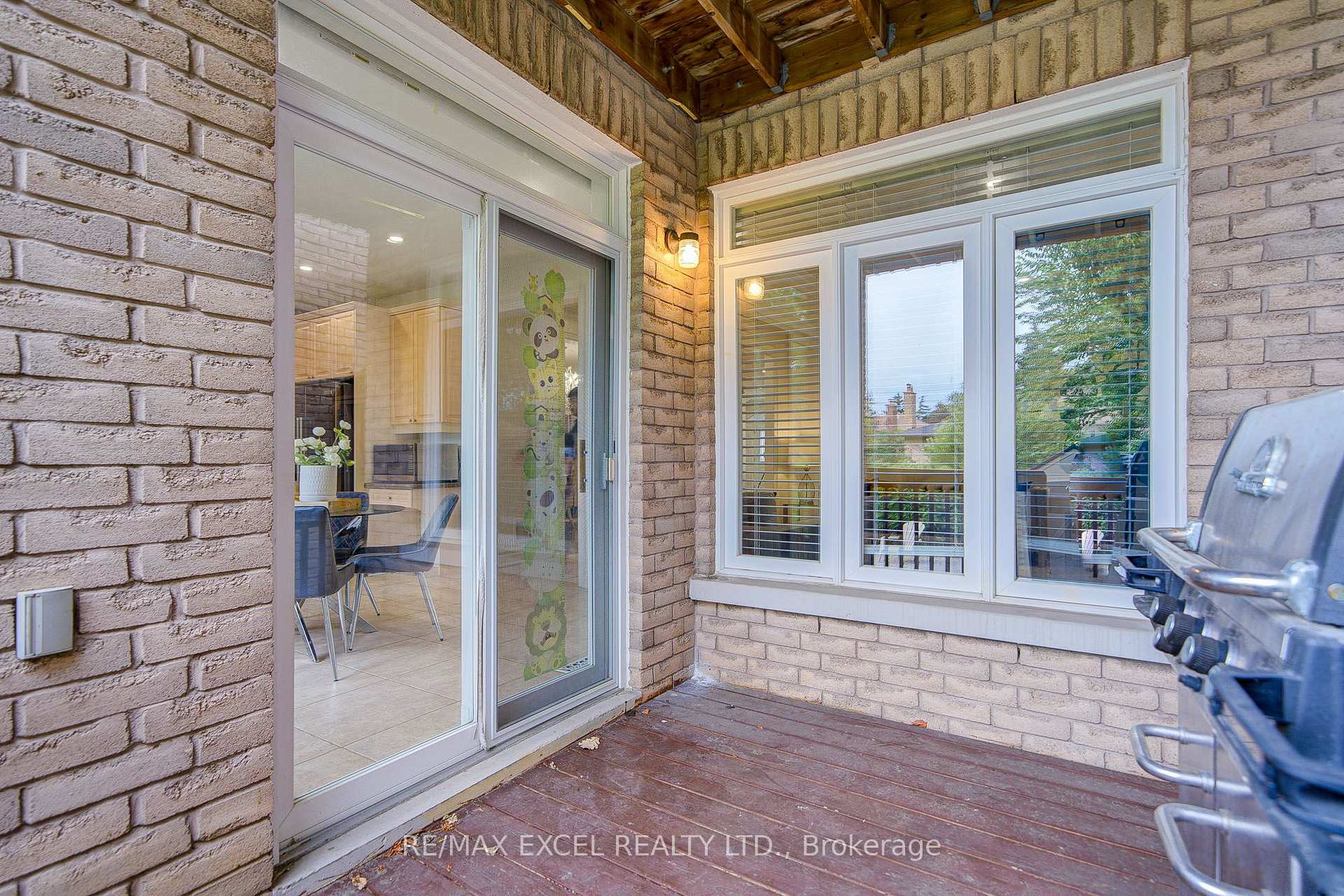 Photo 45 of 31 Pinewood Drive, Vaughan, Crestwood-Springfarm-Yorkhill — HOMEH