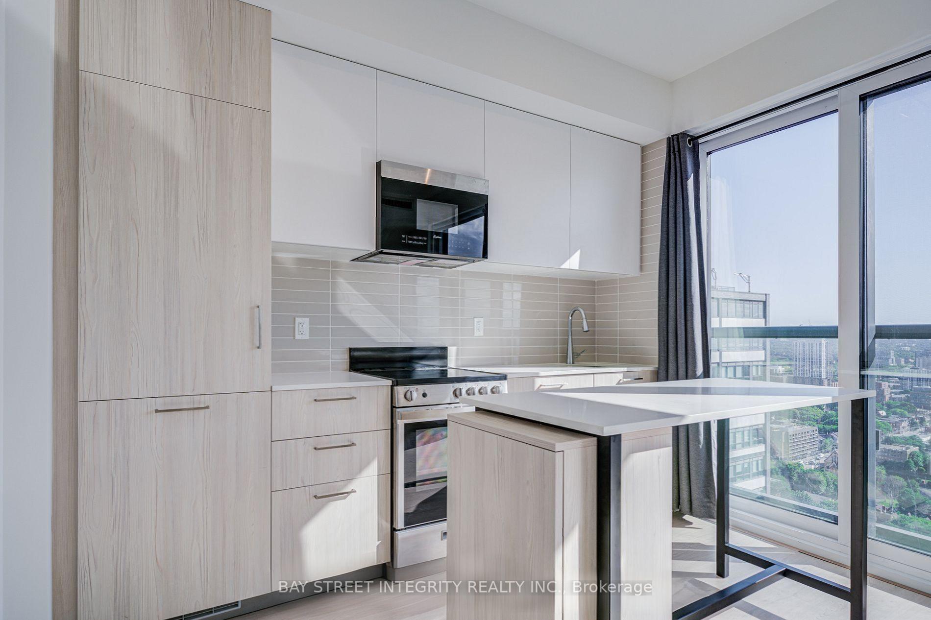 Photo 6 of Unit 3201, 65 Mutual Street, Toronto, Church-Yonge Corridor — HOMEH