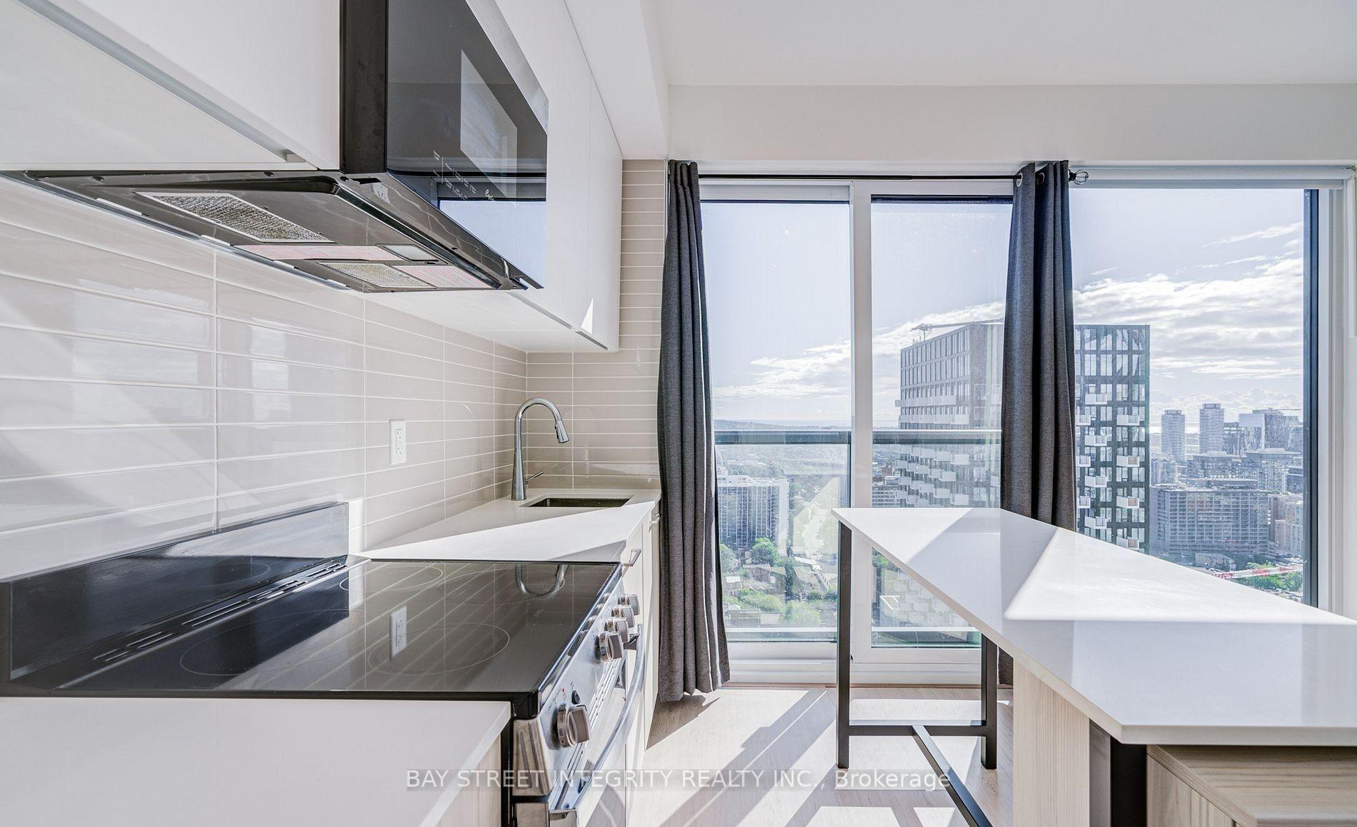 Photo 7 of Unit 3201, 65 Mutual Street, Toronto, Church-Yonge Corridor — HOMEH