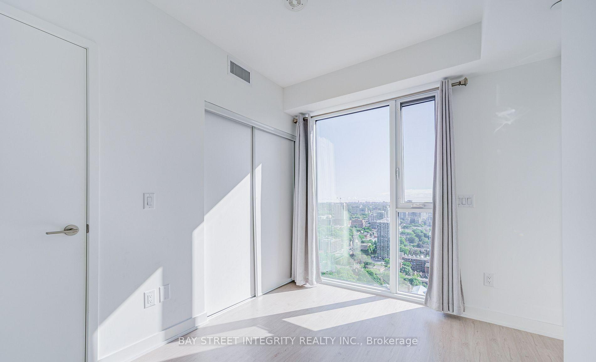 Photo 9 of Unit 3201, 65 Mutual Street, Toronto, Church-Yonge Corridor — HOMEH