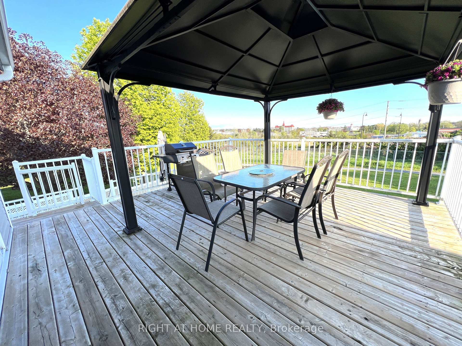 Photo 10 of 590 Arbour Crescent, Kingston, East Gardiners Rd — HOMEH