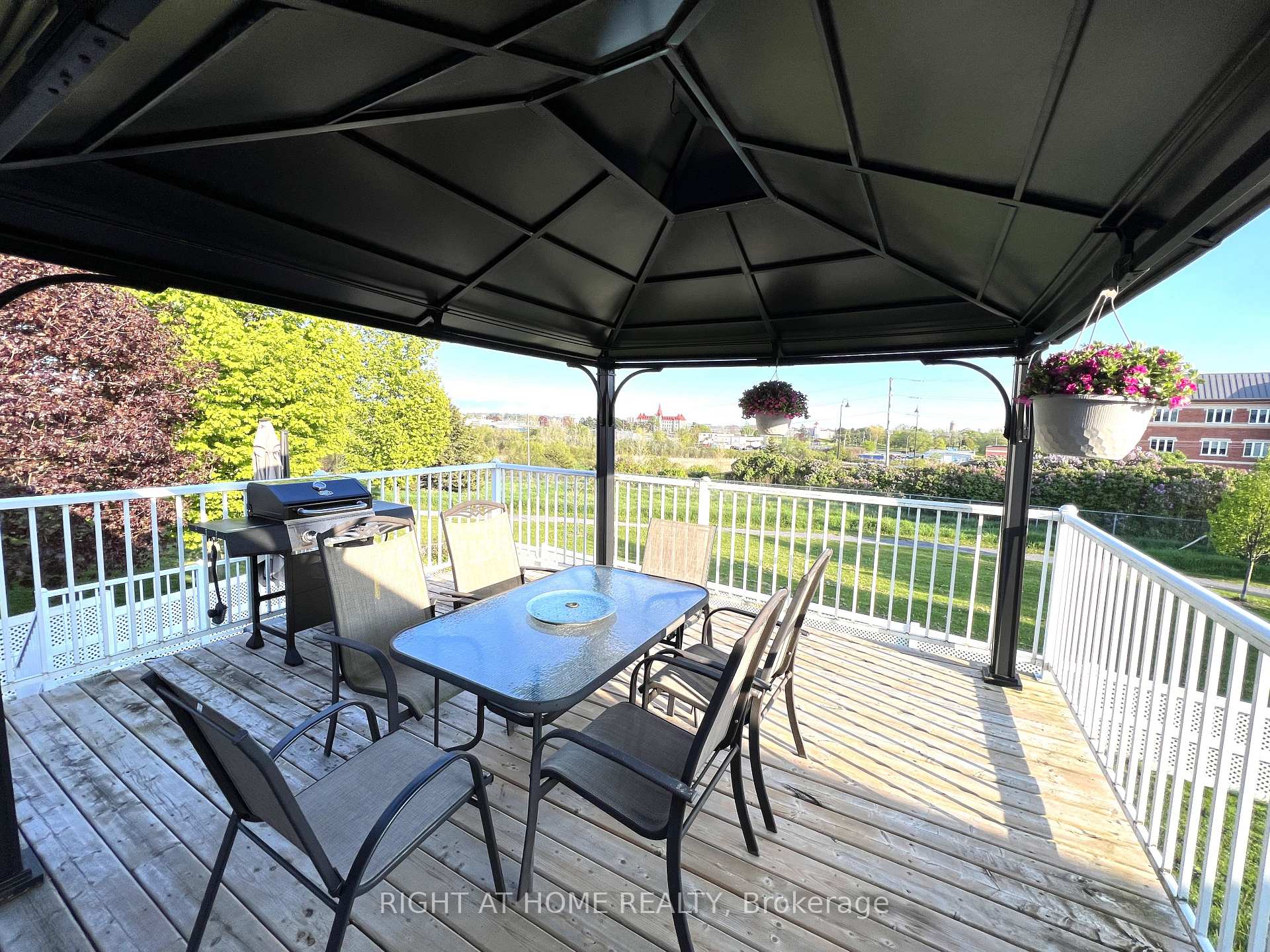 Photo 11 of 590 Arbour Crescent, Kingston, East Gardiners Rd — HOMEH