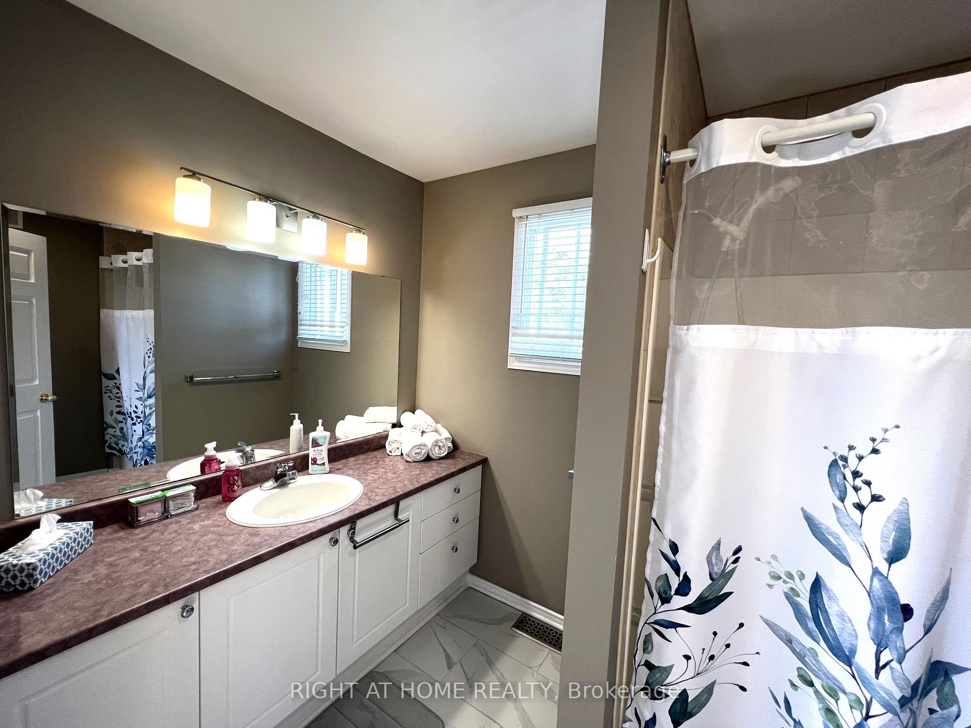 Photo 20 of 590 Arbour Crescent, Kingston, East Gardiners Rd — HOMEH