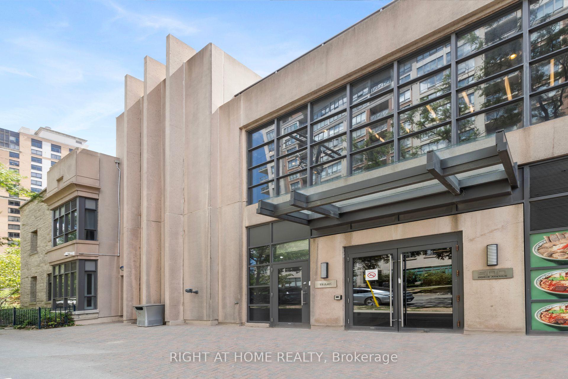 Photo 4 of Unit TH1, 500 Doris Avenue, North York, Willowdale East — HOMEH