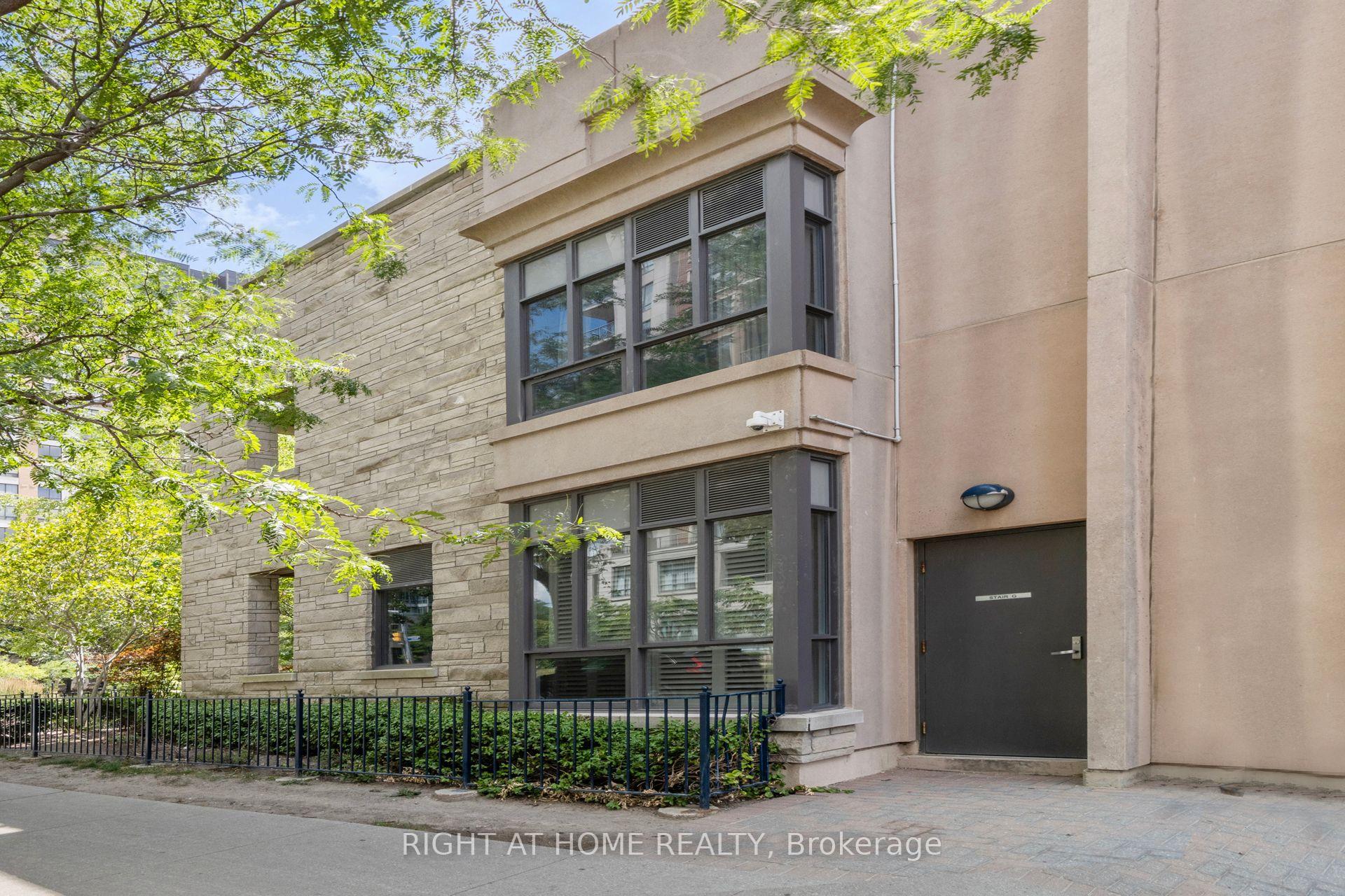 Photo 5 of Unit TH1, 500 Doris Avenue, North York, Willowdale East — HOMEH