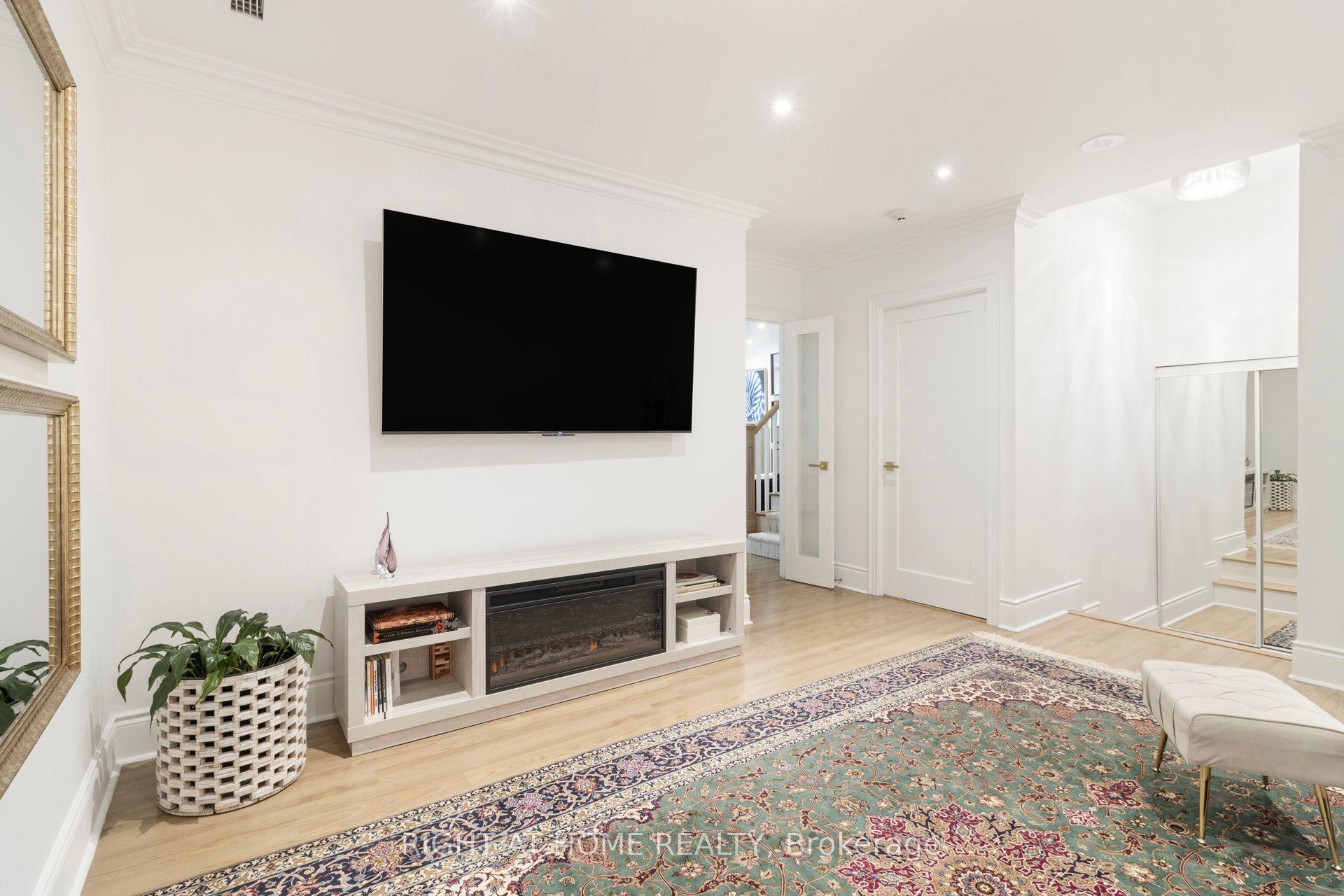 Photo 29 of Unit TH1, 500 Doris Avenue, North York, Willowdale East — HOMEH