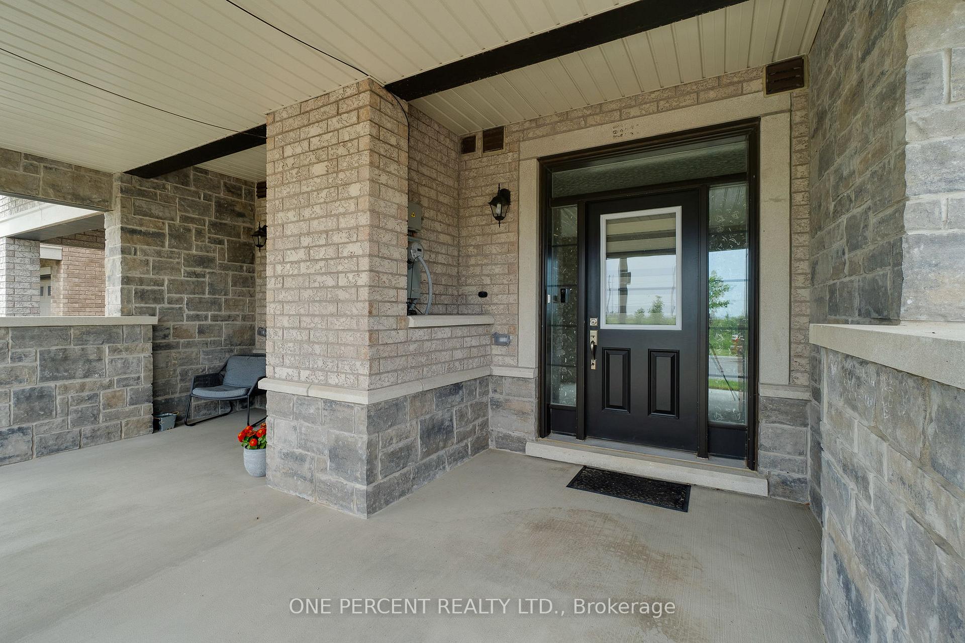 Photo 3 of 387 Thimbleweed Court, Milton, Walker — HOMEH