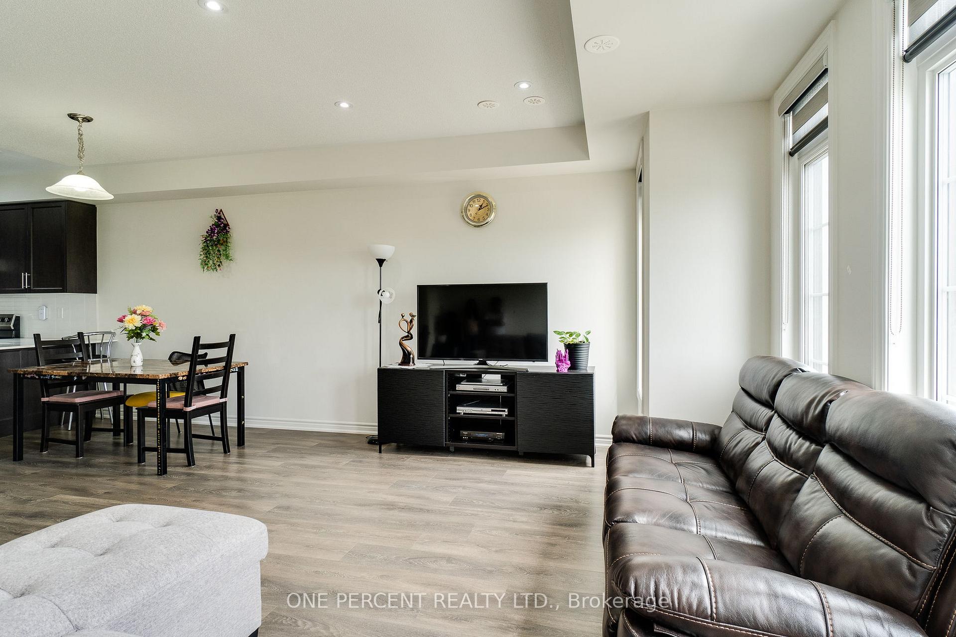 Photo 17 of 387 Thimbleweed Court, Milton, Walker — HOMEH