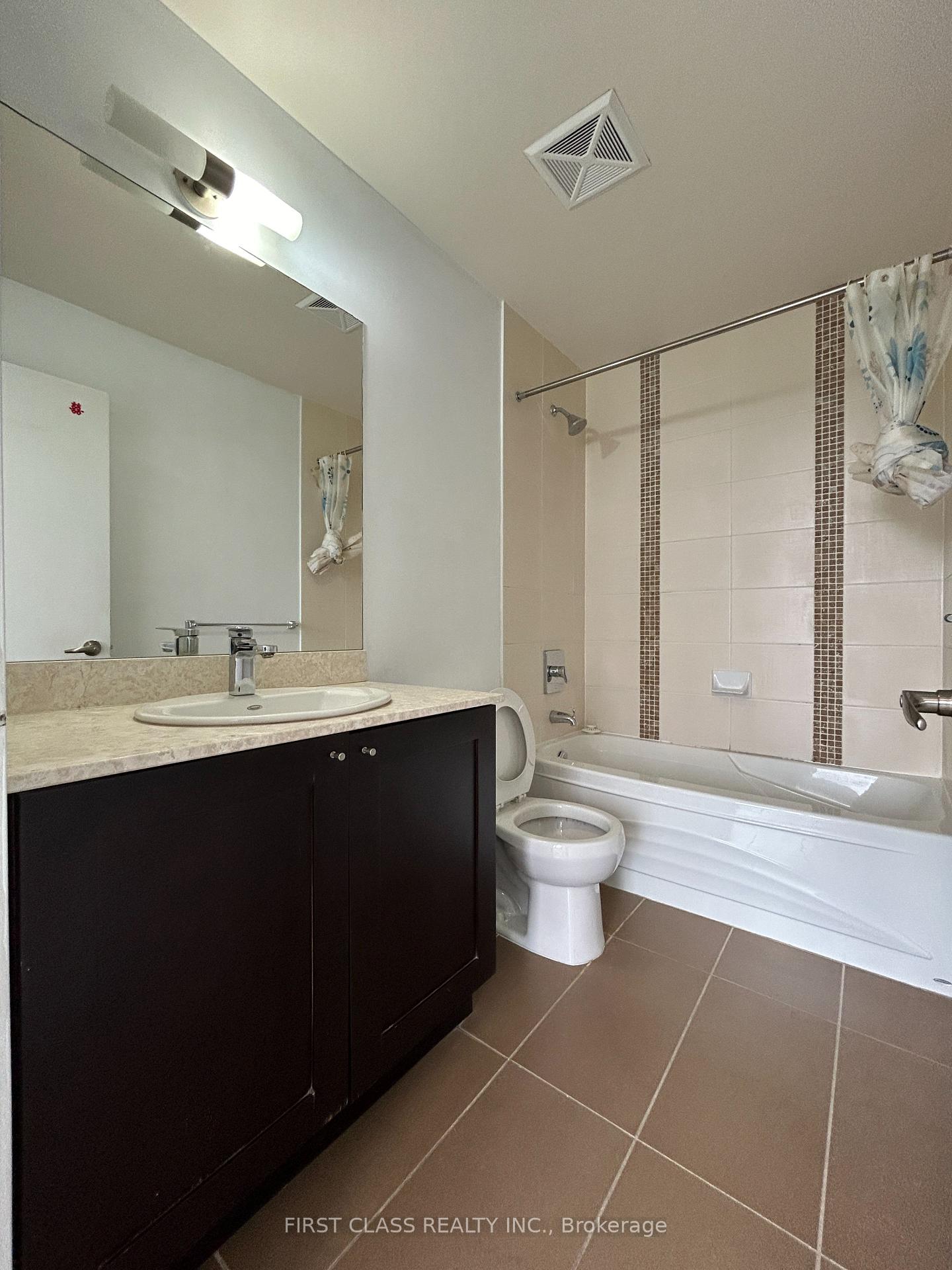 Photo 14 of Unit 4407, 4070 Confederation Parkway, Mississauga, Creditview — HOMEH
