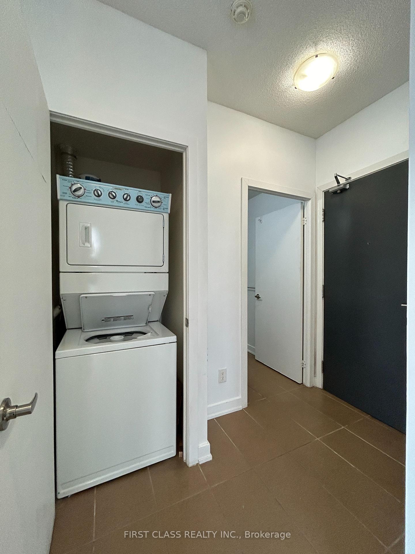 Photo 18 of Unit 4407, 4070 Confederation Parkway, Mississauga, Creditview — HOMEH
