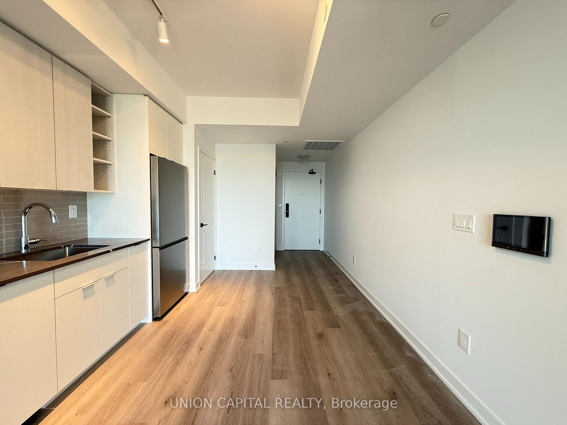 Photo 9 of Unit 2408, 2075 Lakeshore Road, Burlington, Brant — HOMEH
