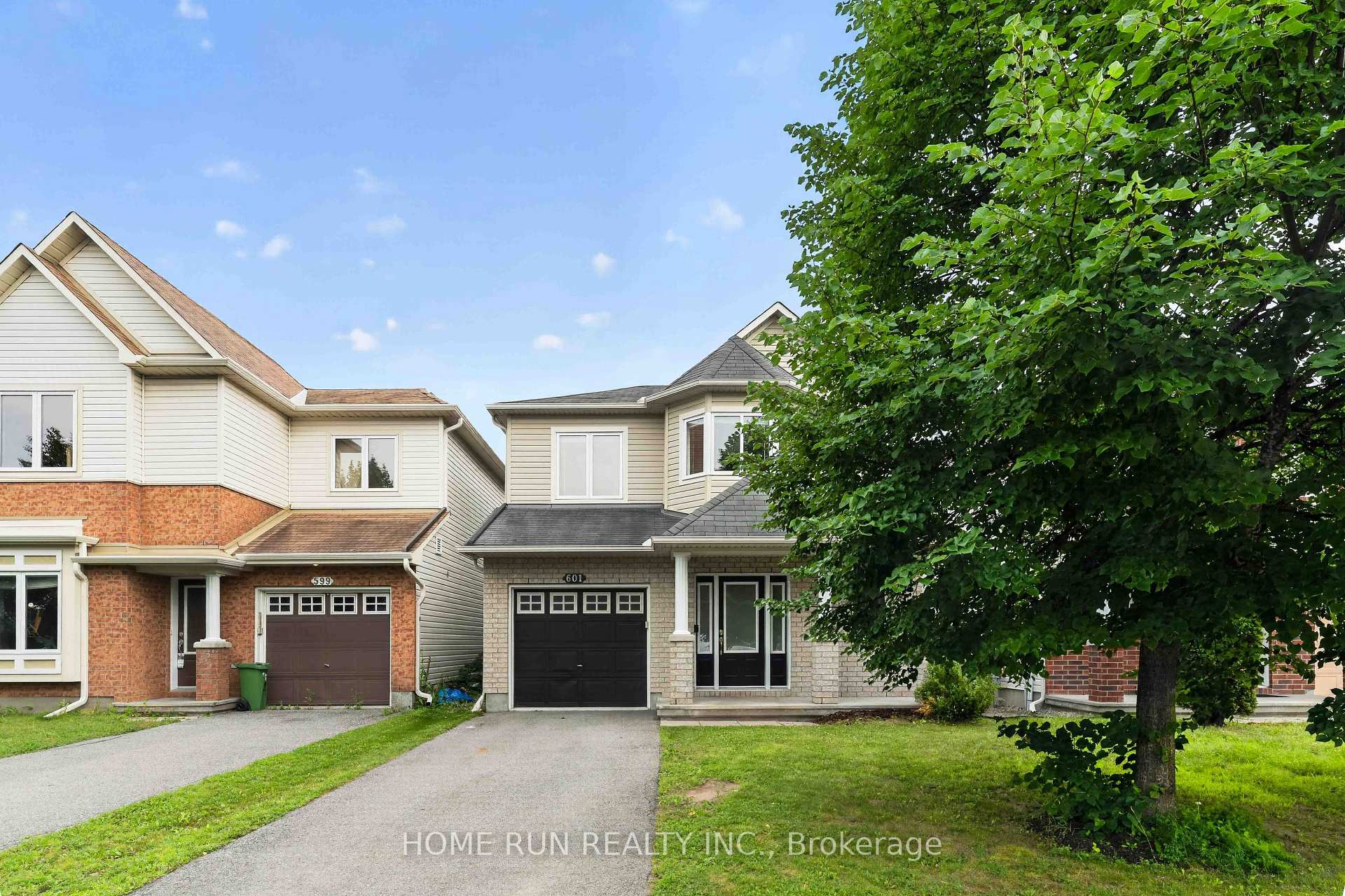 Photo 3 of 601 Paul Metivier Drive, Ottawa, Barrhaven - Strandherd — HOMEH