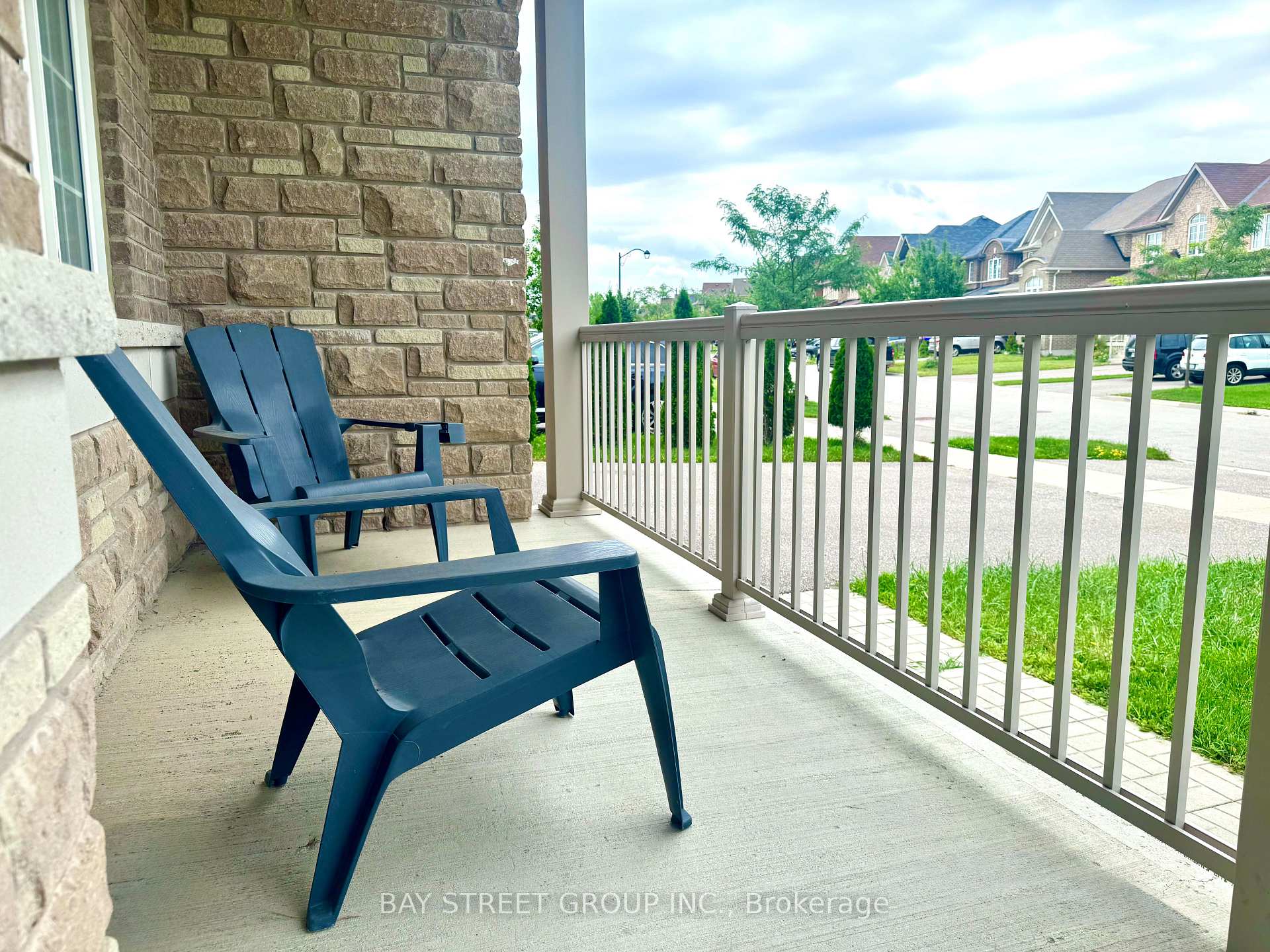 Photo 2 of 1003 Green Street, Innisfil, Lefroy — HOMEH