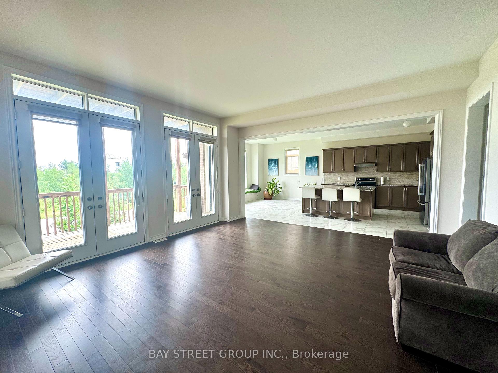 Photo 3 of 1003 Green Street, Innisfil, Lefroy — HOMEH