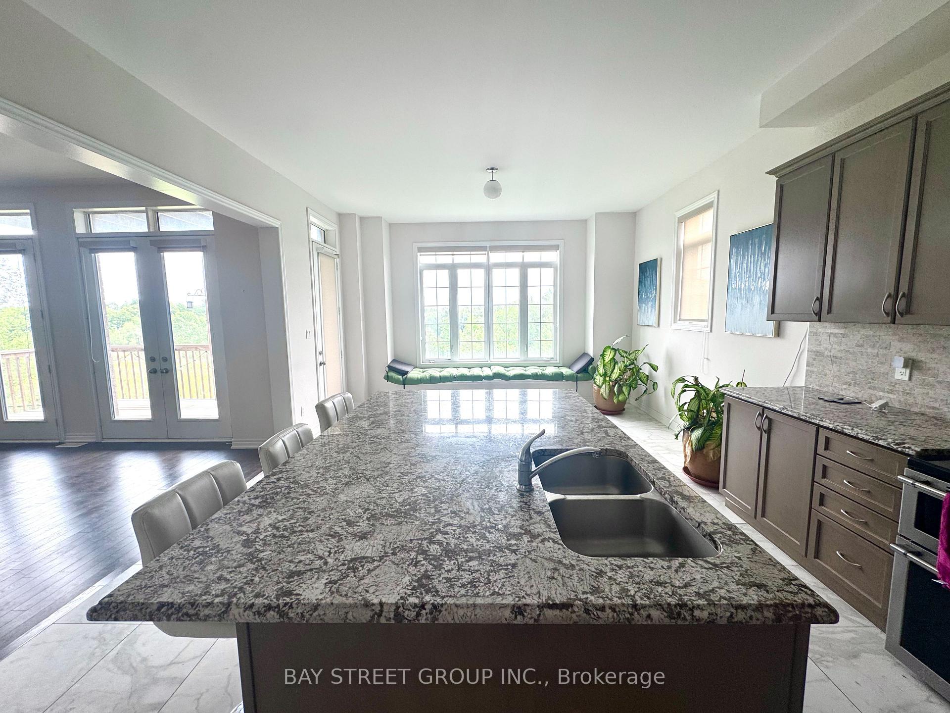 Photo 6 of 1003 Green Street, Innisfil, Lefroy — HOMEH