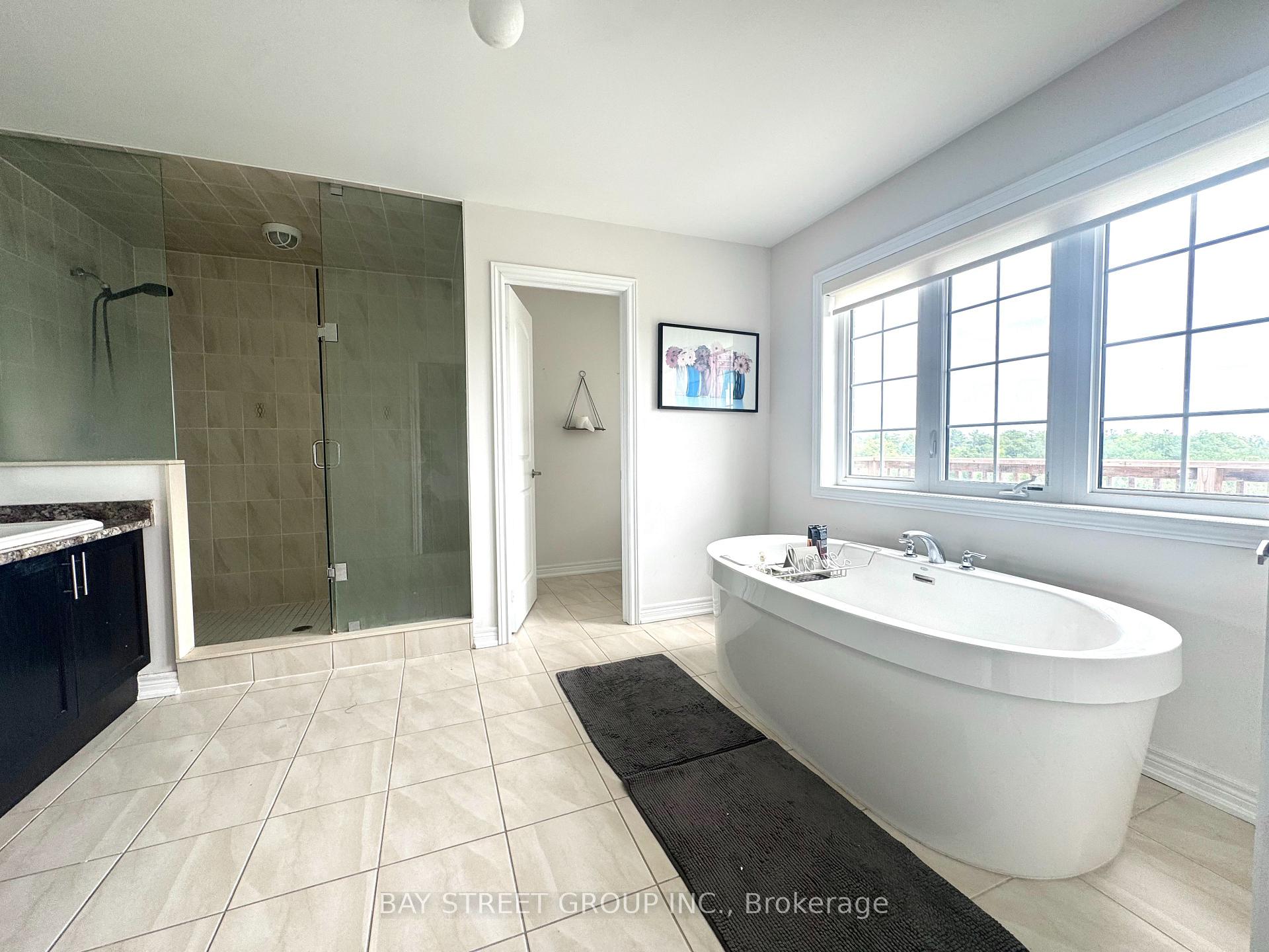 Photo 13 of 1003 Green Street, Innisfil, Lefroy — HOMEH