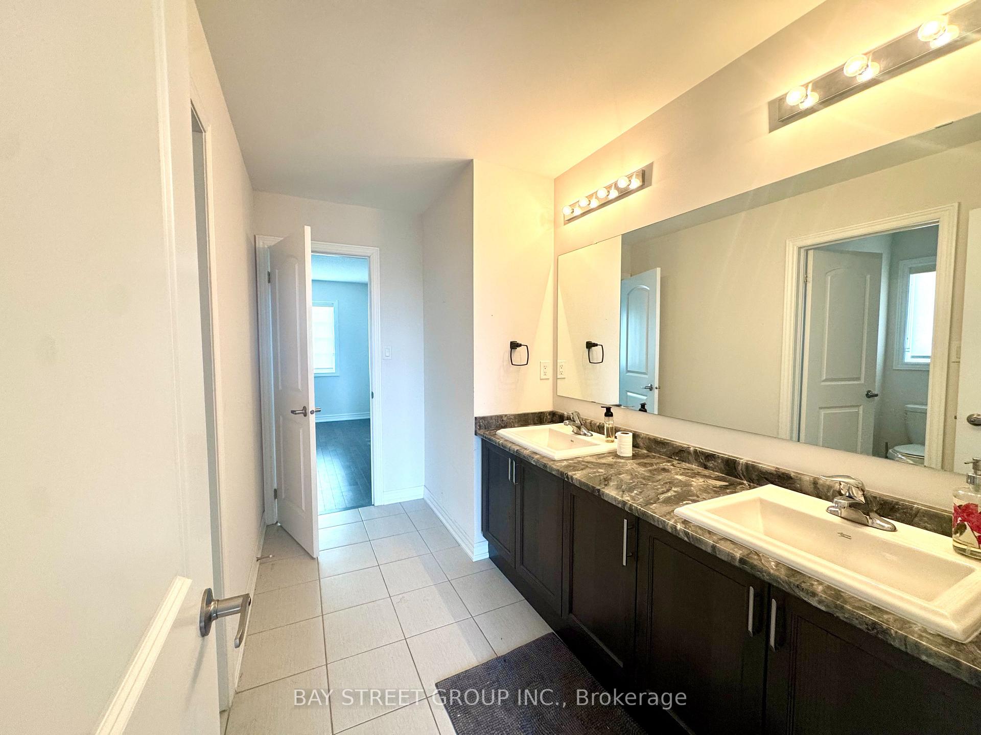 Photo 16 of 1003 Green Street, Innisfil, Lefroy — HOMEH