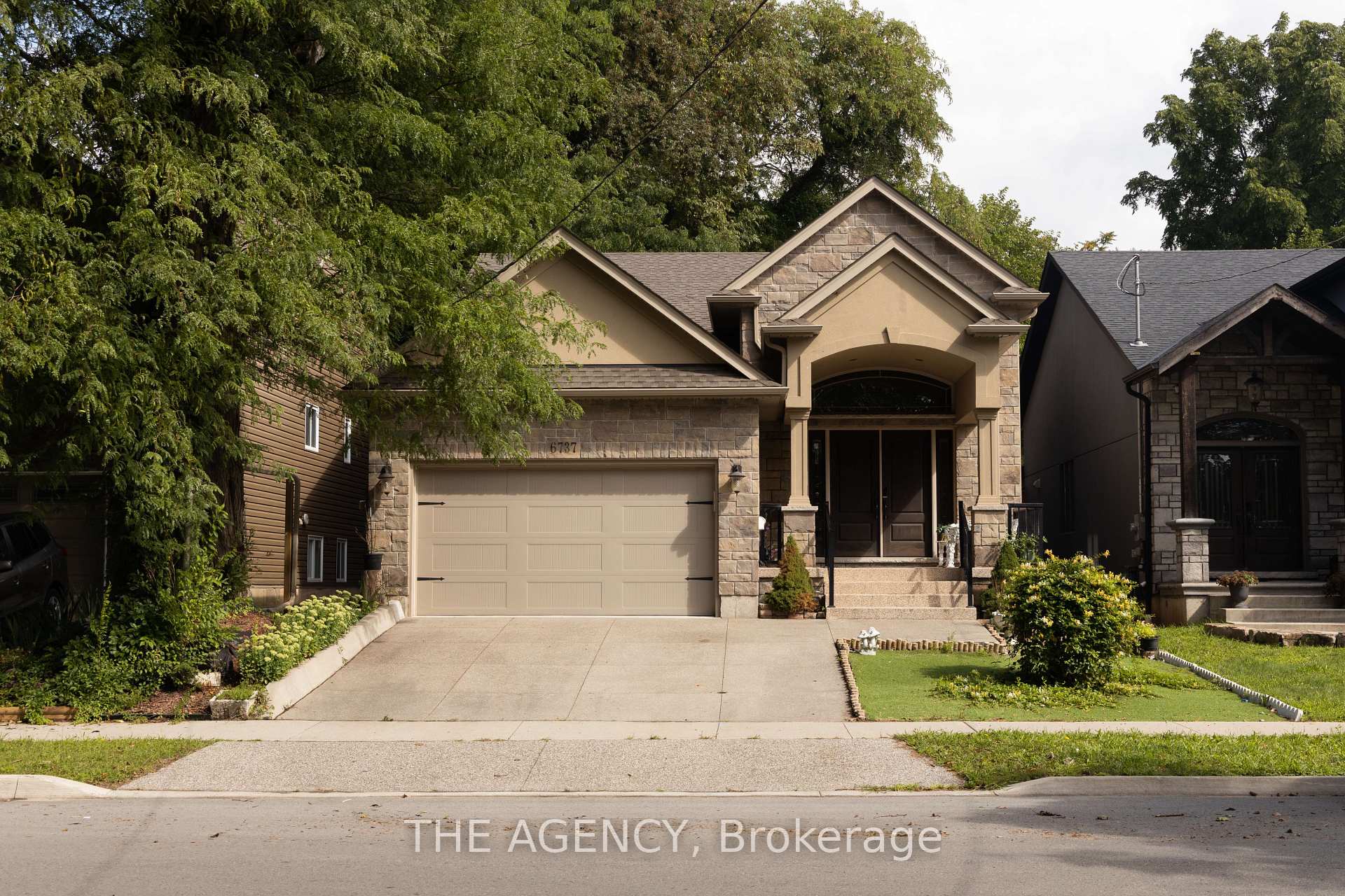 Photo 1 of 6737 Culp Street, Niagara Falls, Dorchester — HOMEH