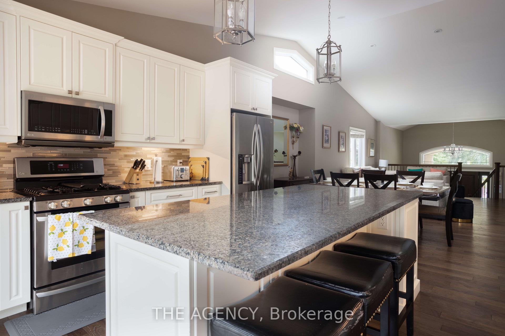 Photo 6 of 6737 Culp Street, Niagara Falls, Dorchester — HOMEH